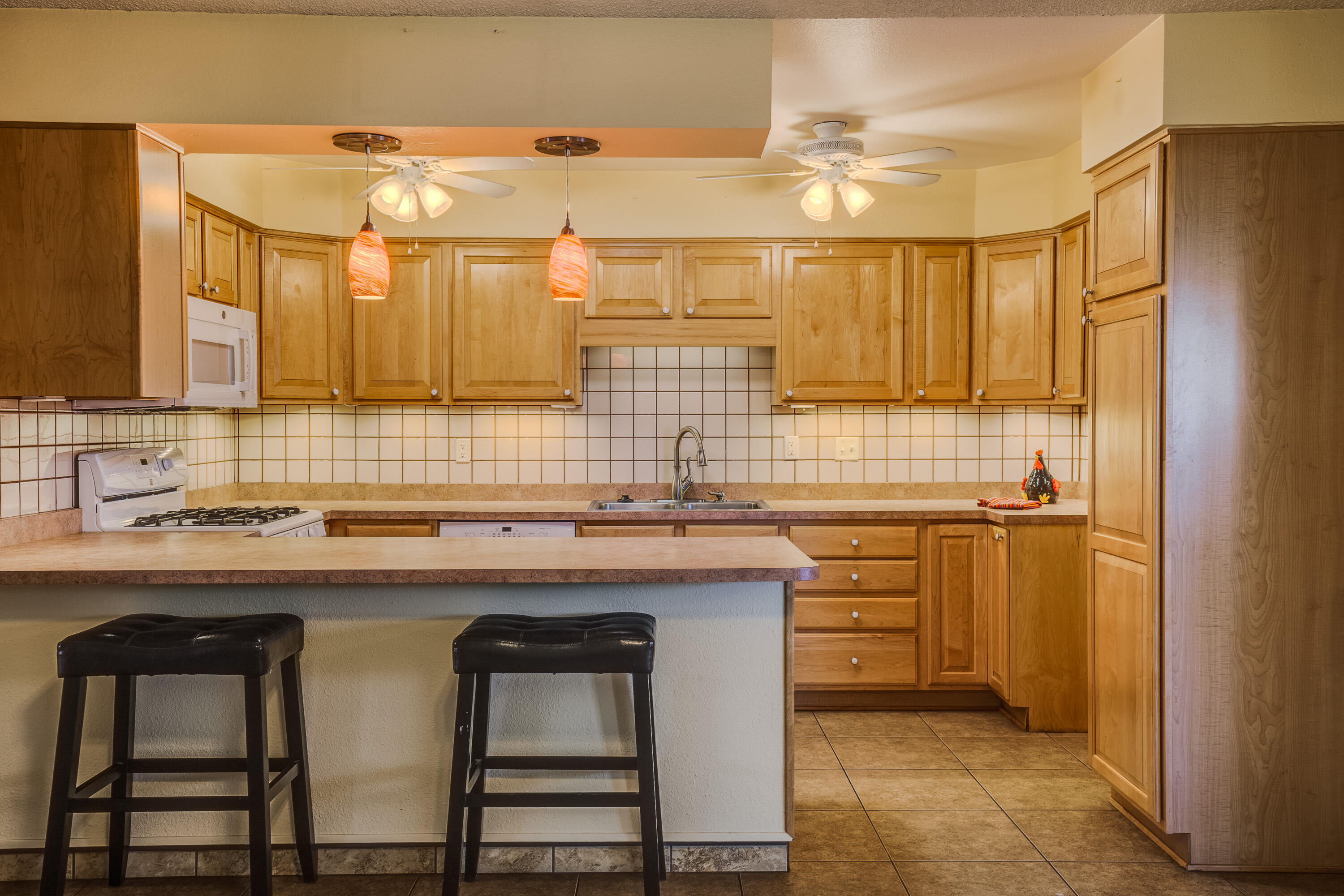 9204 HENDRIX Road NE