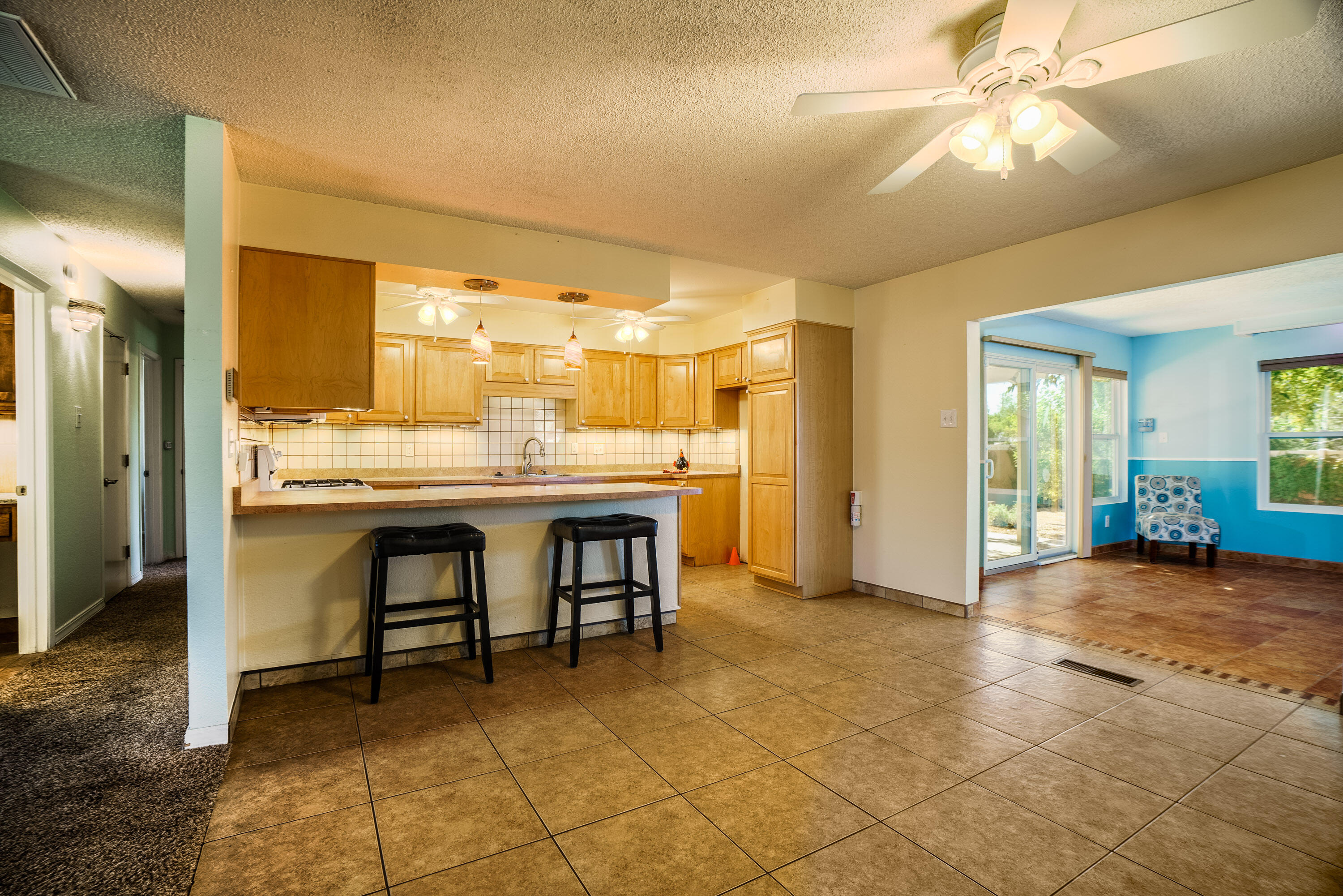 9204 HENDRIX Road NE