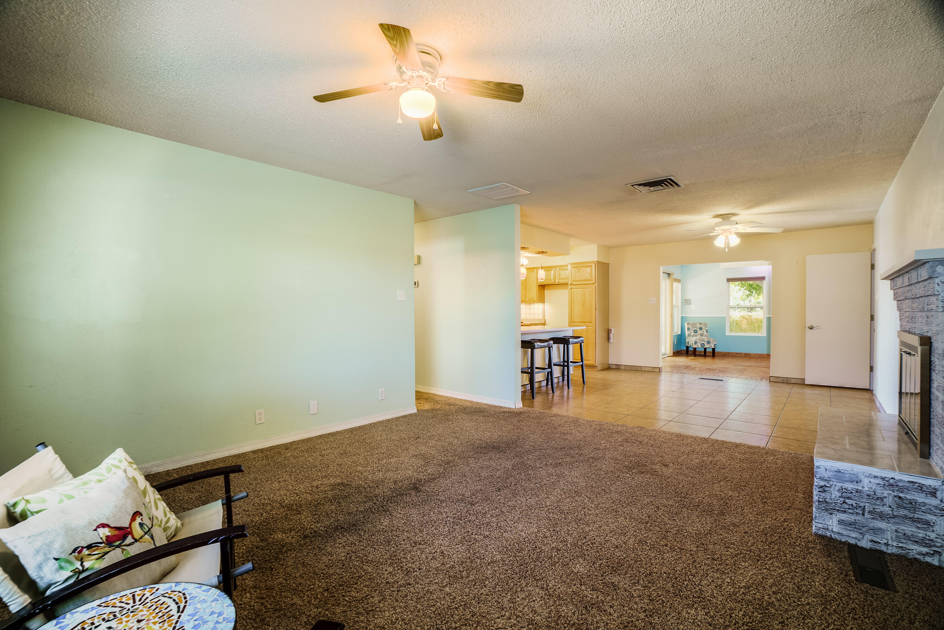 9204 HENDRIX Road NE