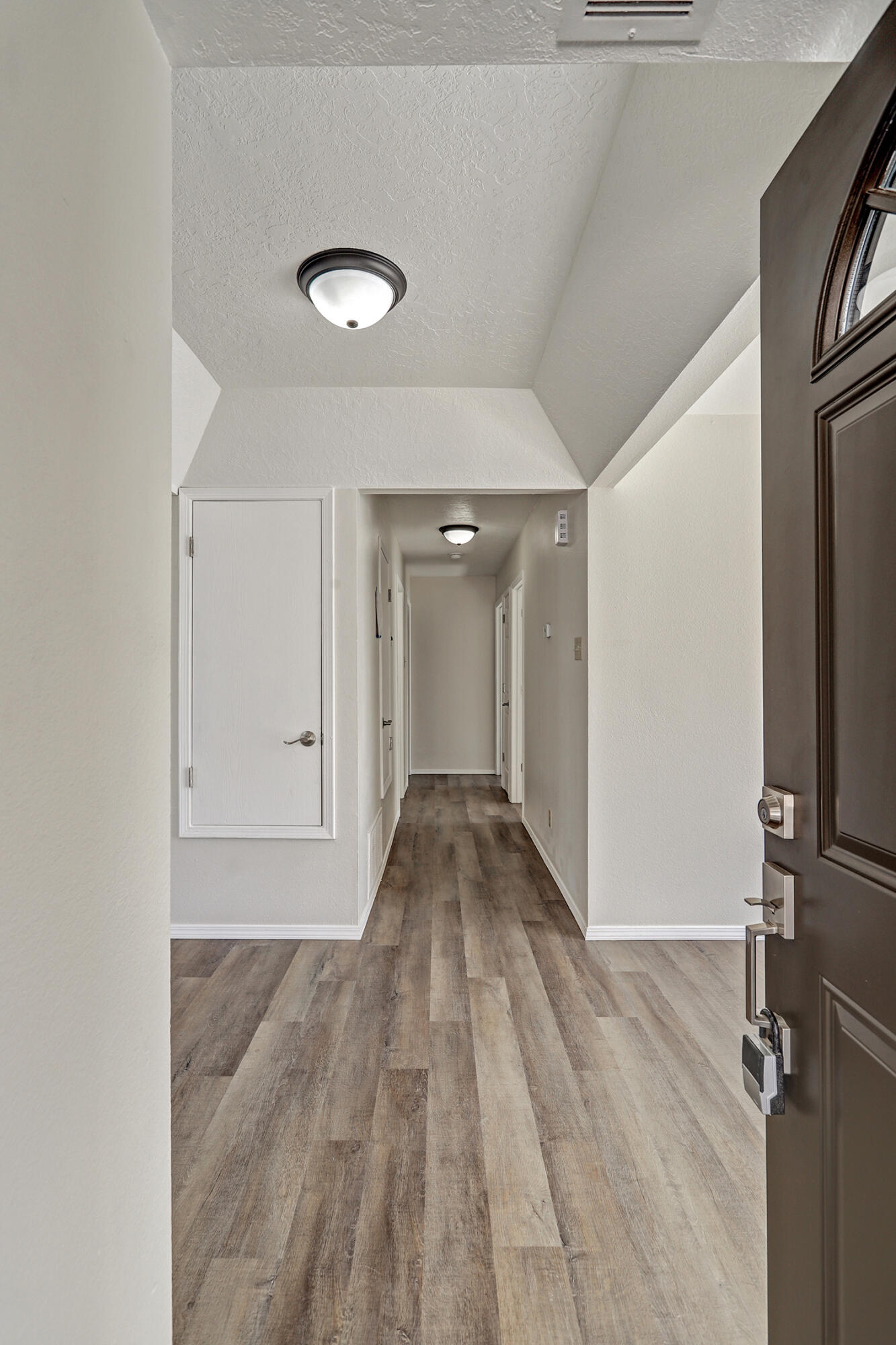 4854 Platinum Loop NE