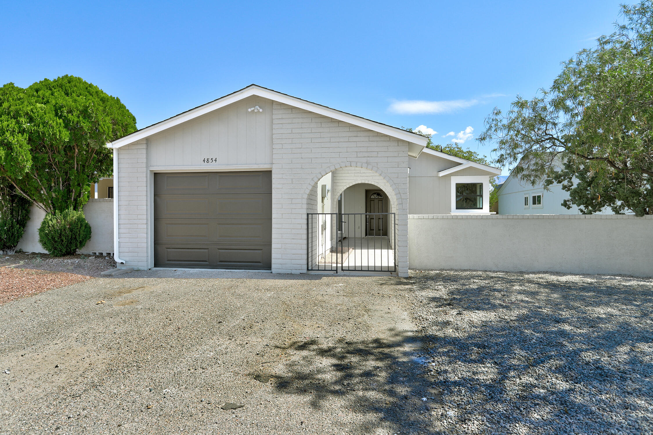 4854 Platinum Loop NE