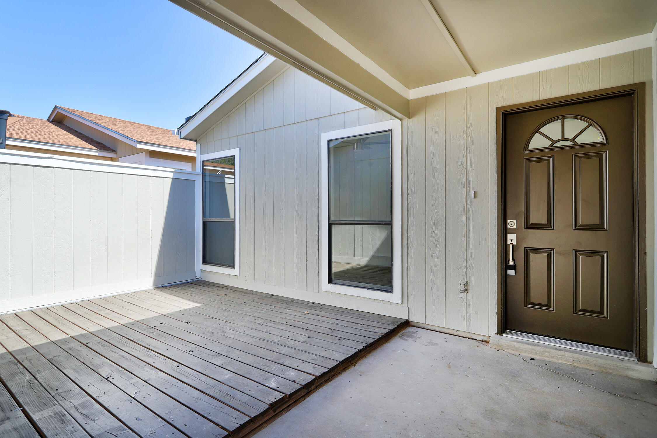4854 Platinum Loop NE