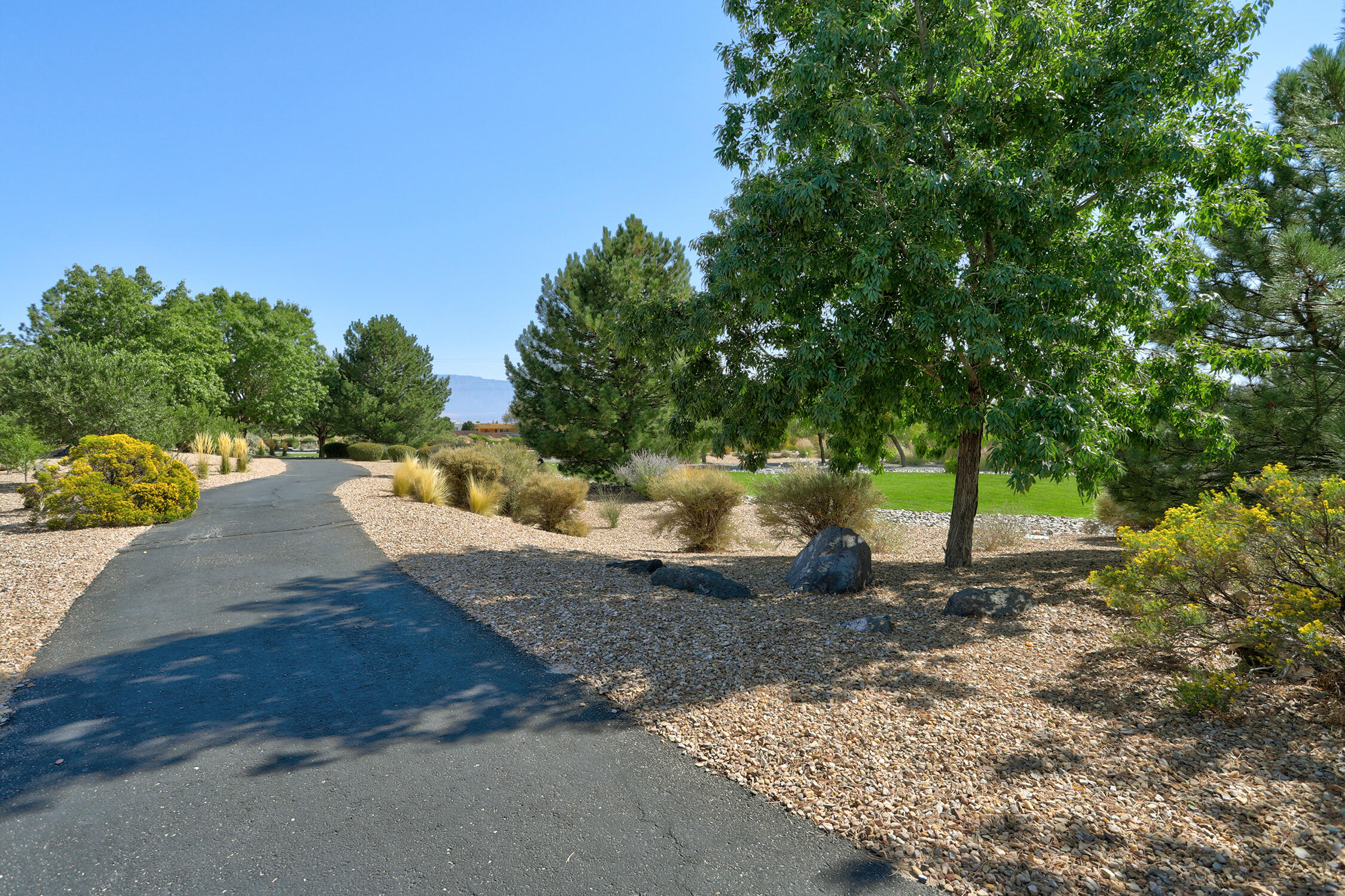 8409 Mesa Top Road NW