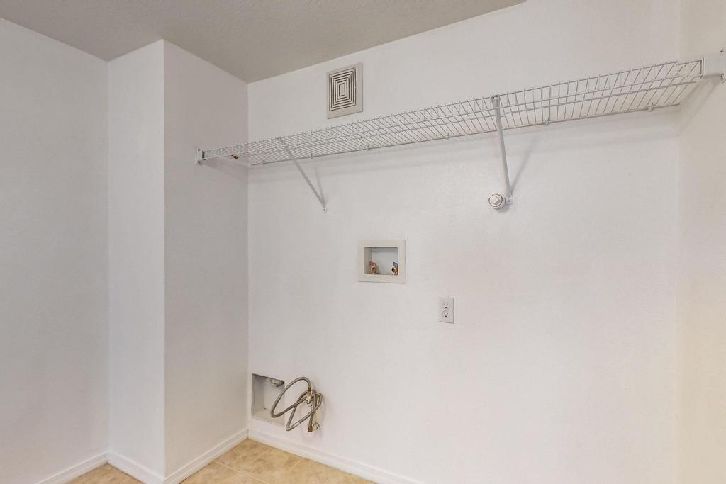 8609 SPOTTED PONY Avenue SW