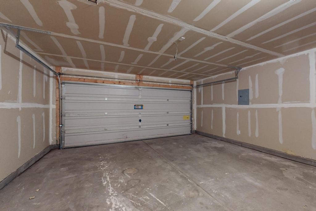 8609 SPOTTED PONY Avenue SW