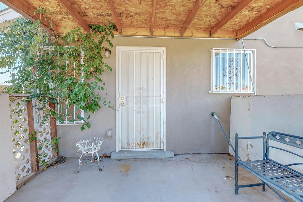 8609 SPOTTED PONY Avenue SW