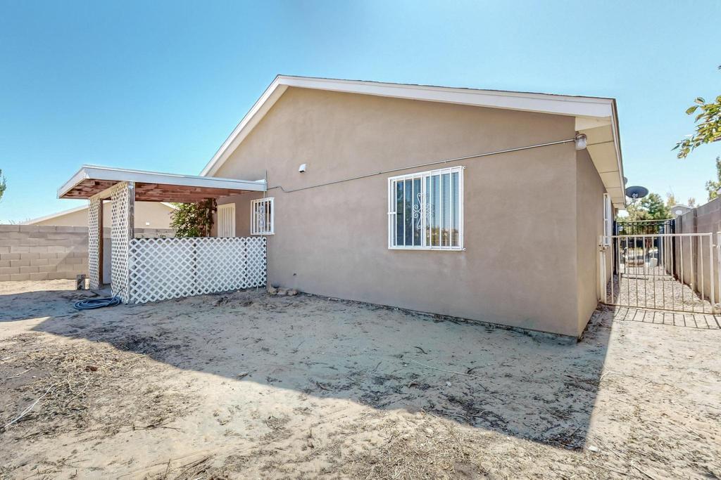 8609 SPOTTED PONY Avenue SW