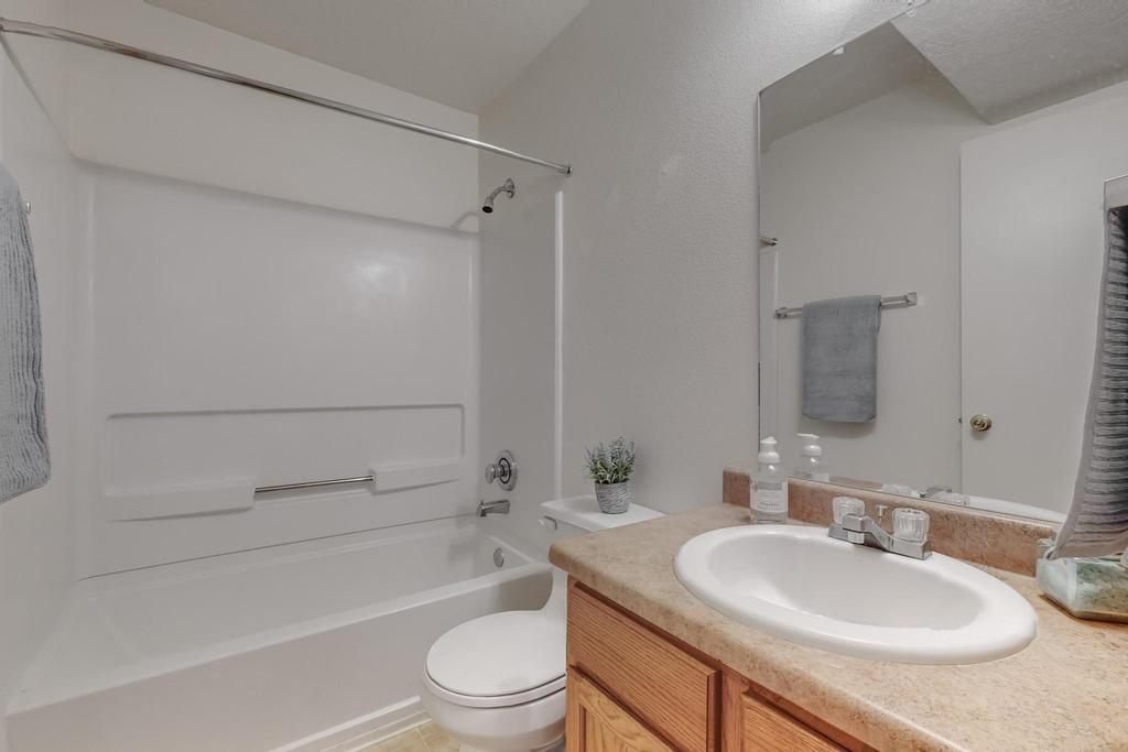 8609 SPOTTED PONY Avenue SW