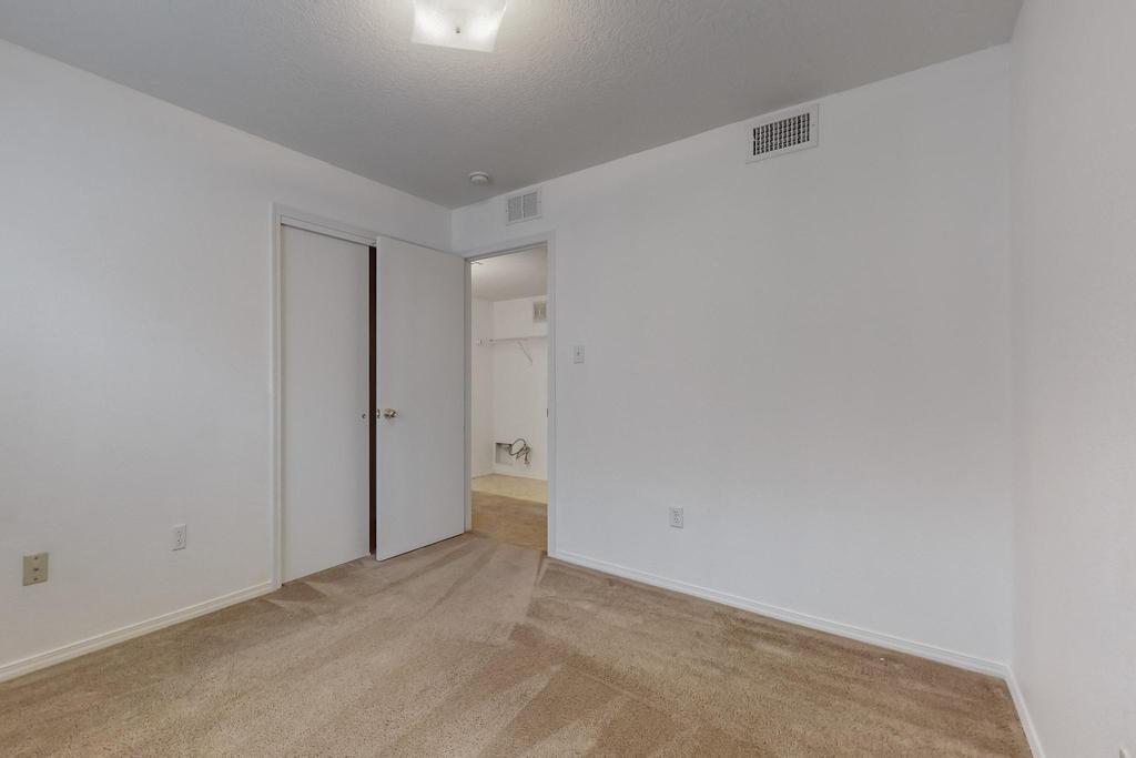 8609 SPOTTED PONY Avenue SW