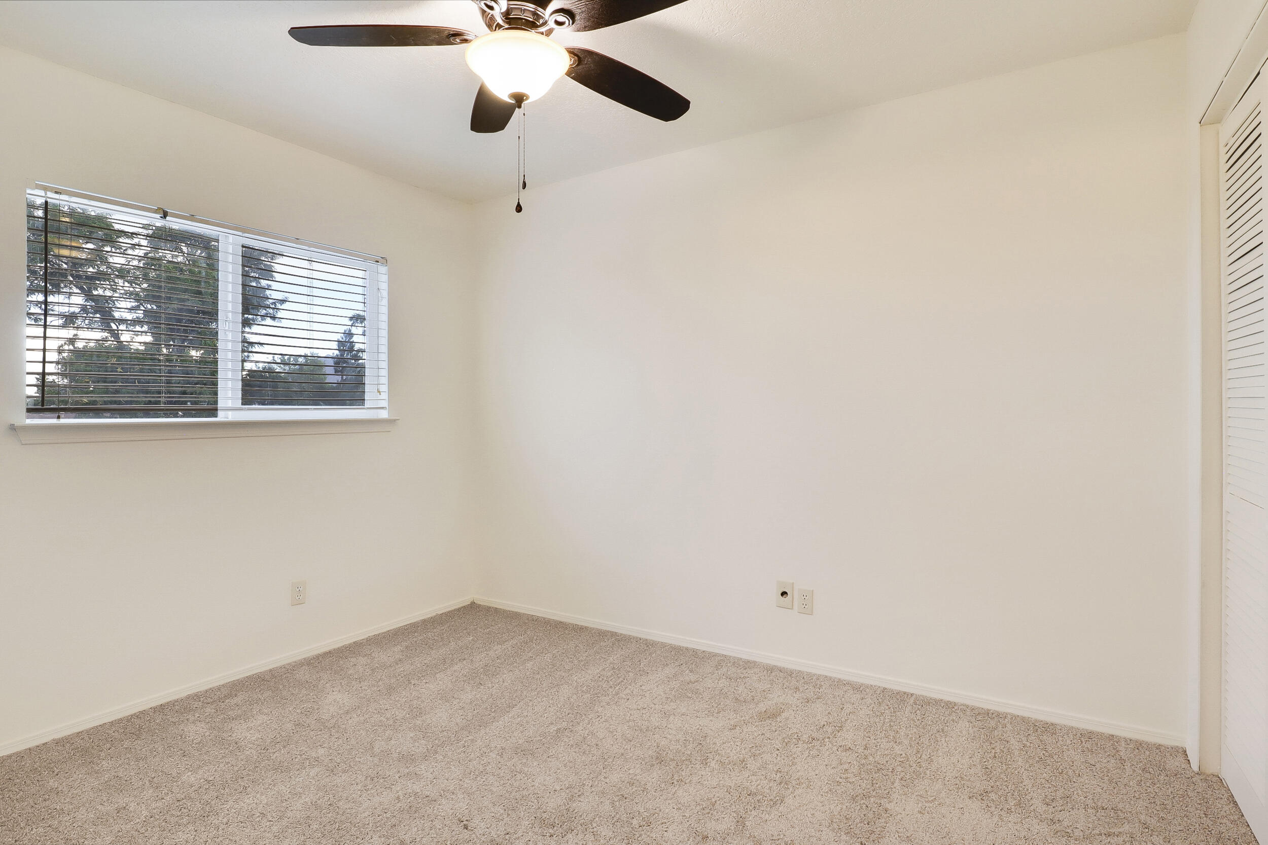 8137 OTERO Avenue NE