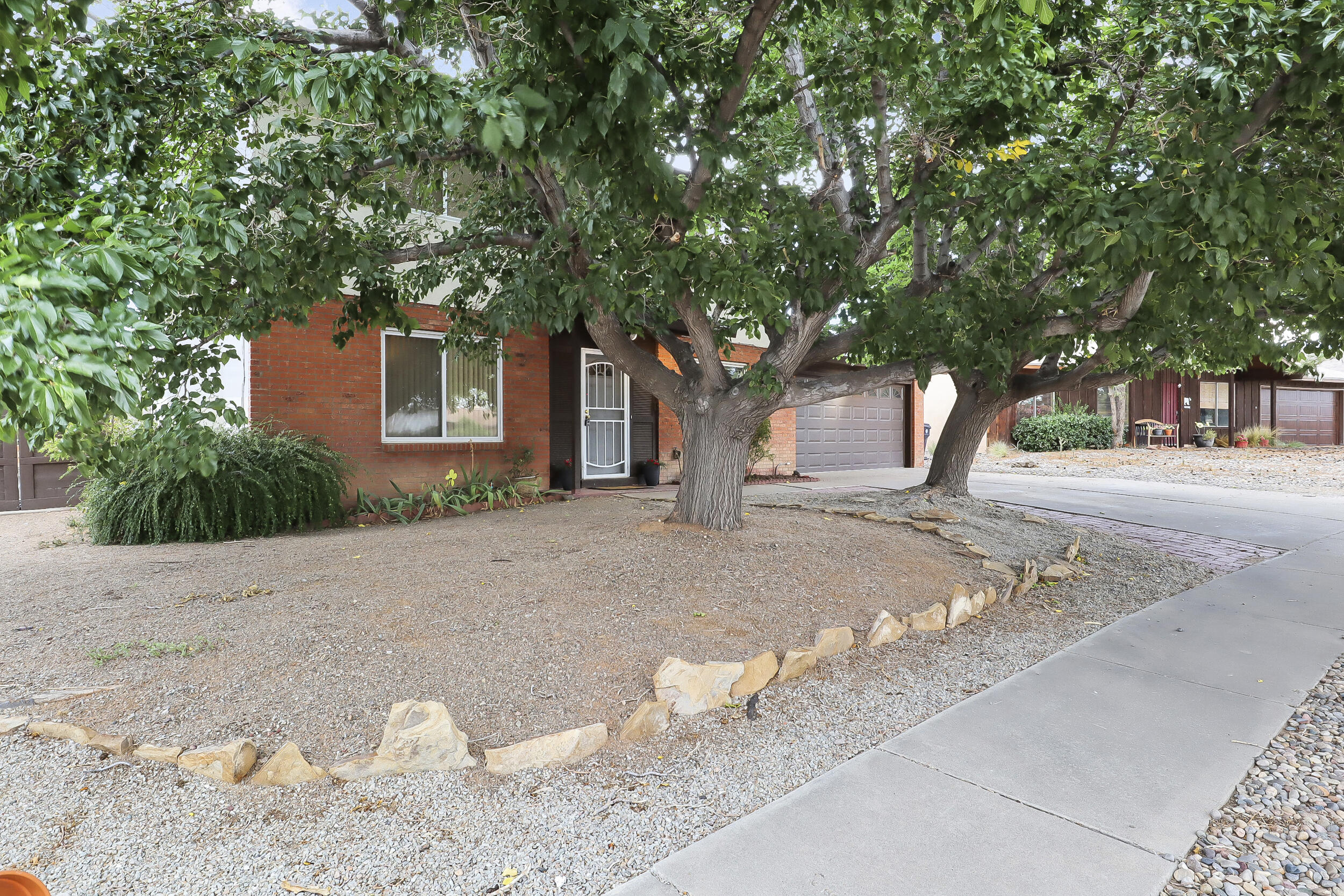 8137 OTERO Avenue NE