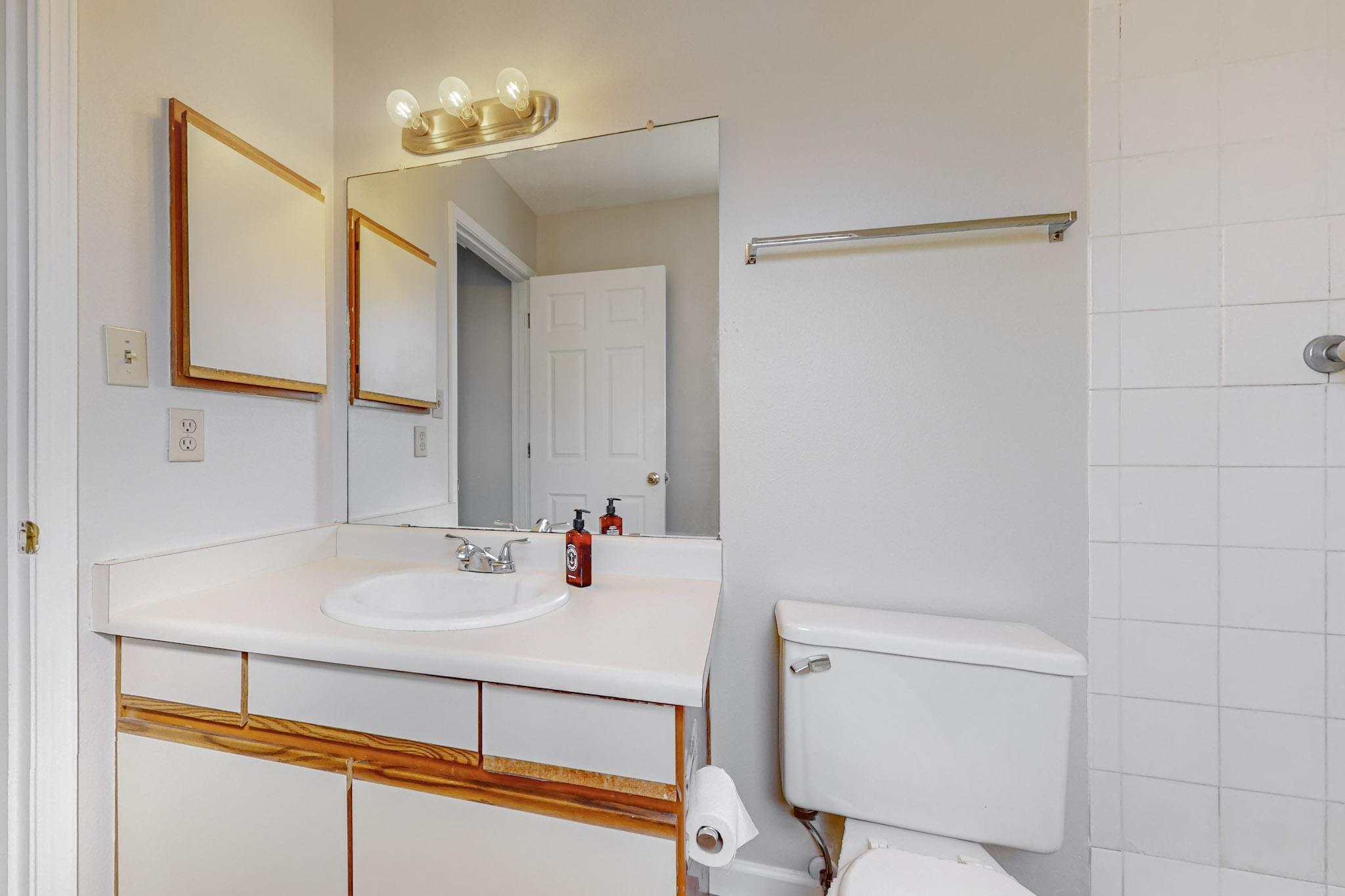 1661 TWINBERRY Drive NE