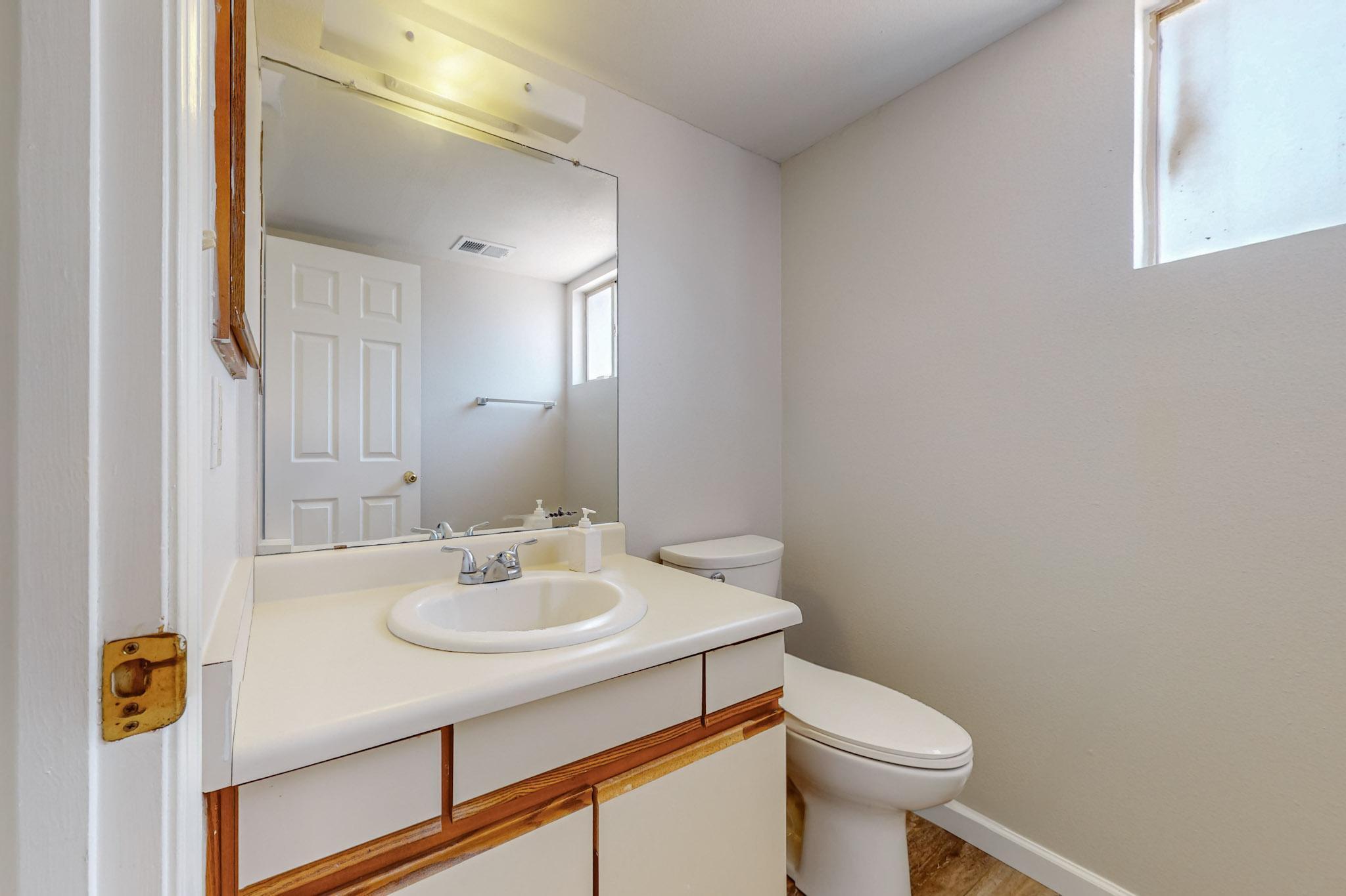 1661 TWINBERRY Drive NE