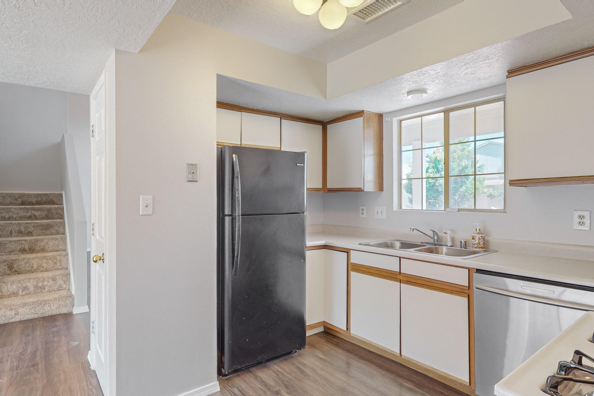 1661 TWINBERRY Drive NE