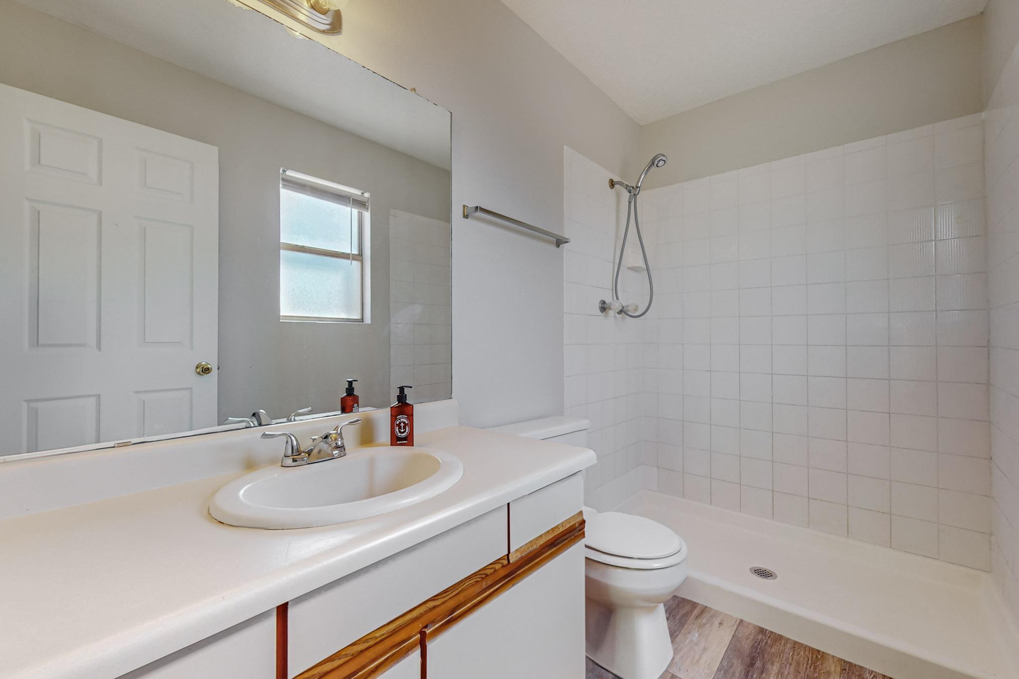 1661 TWINBERRY Drive NE