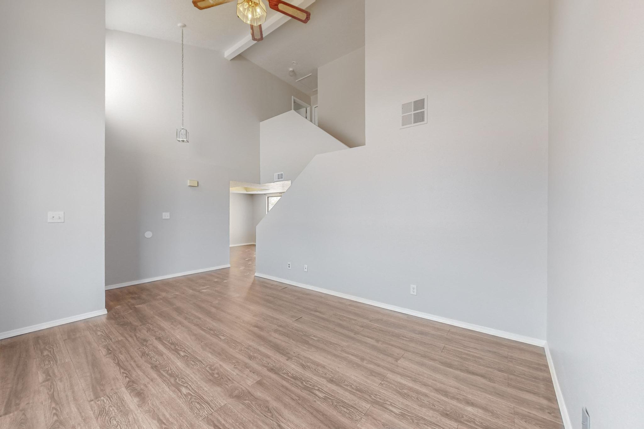 1661 TWINBERRY Drive NE