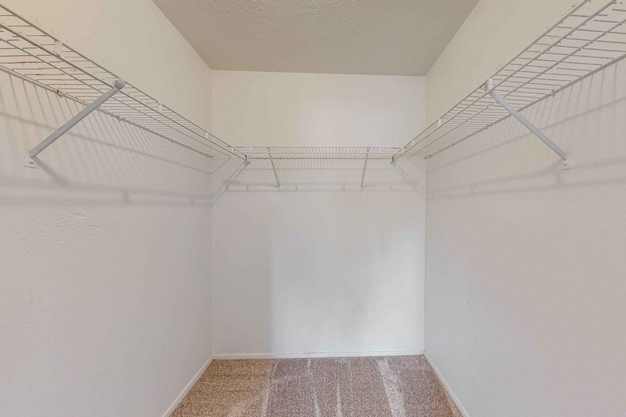 1661 TWINBERRY Drive NE