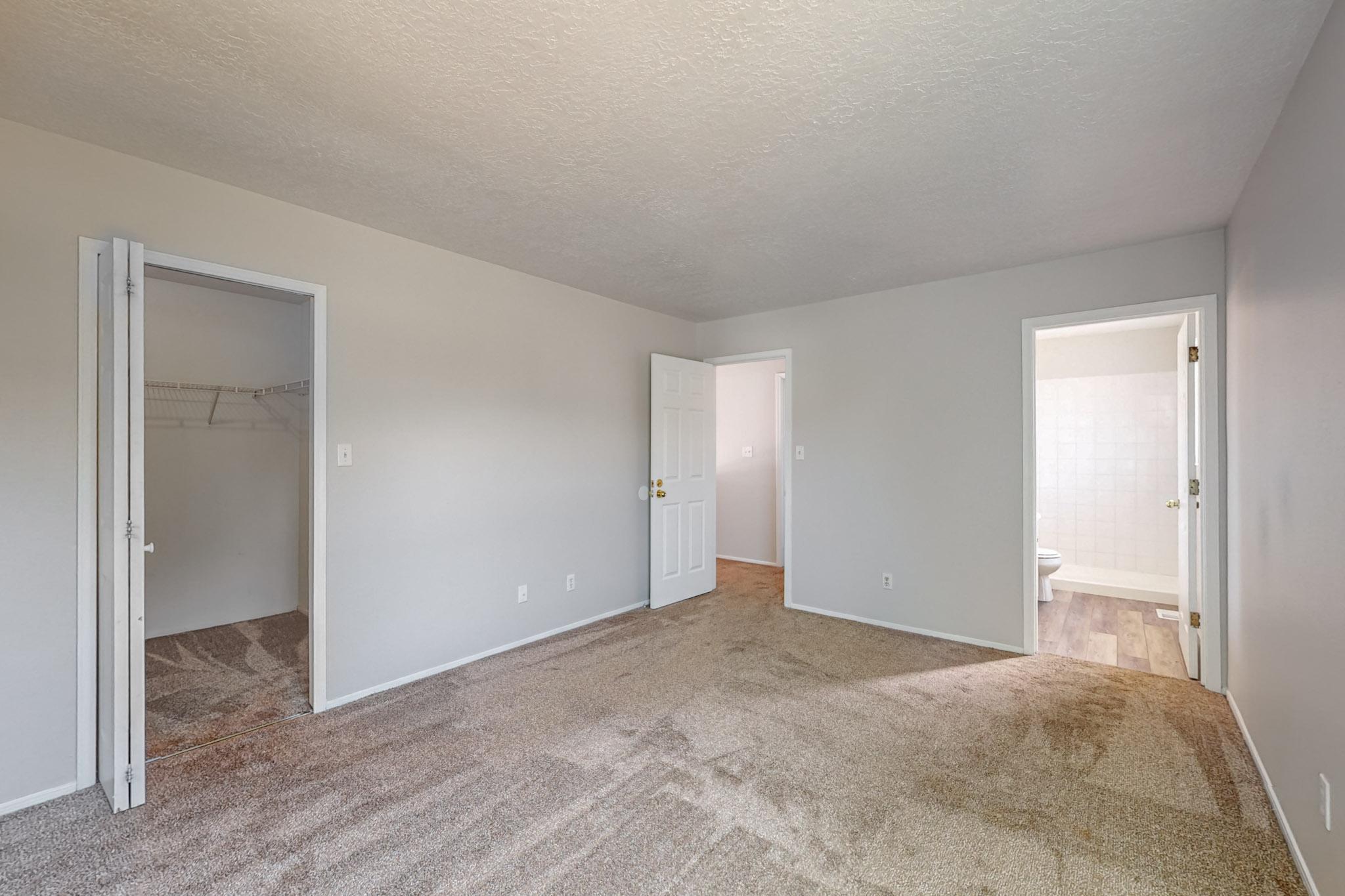 1661 TWINBERRY Drive NE