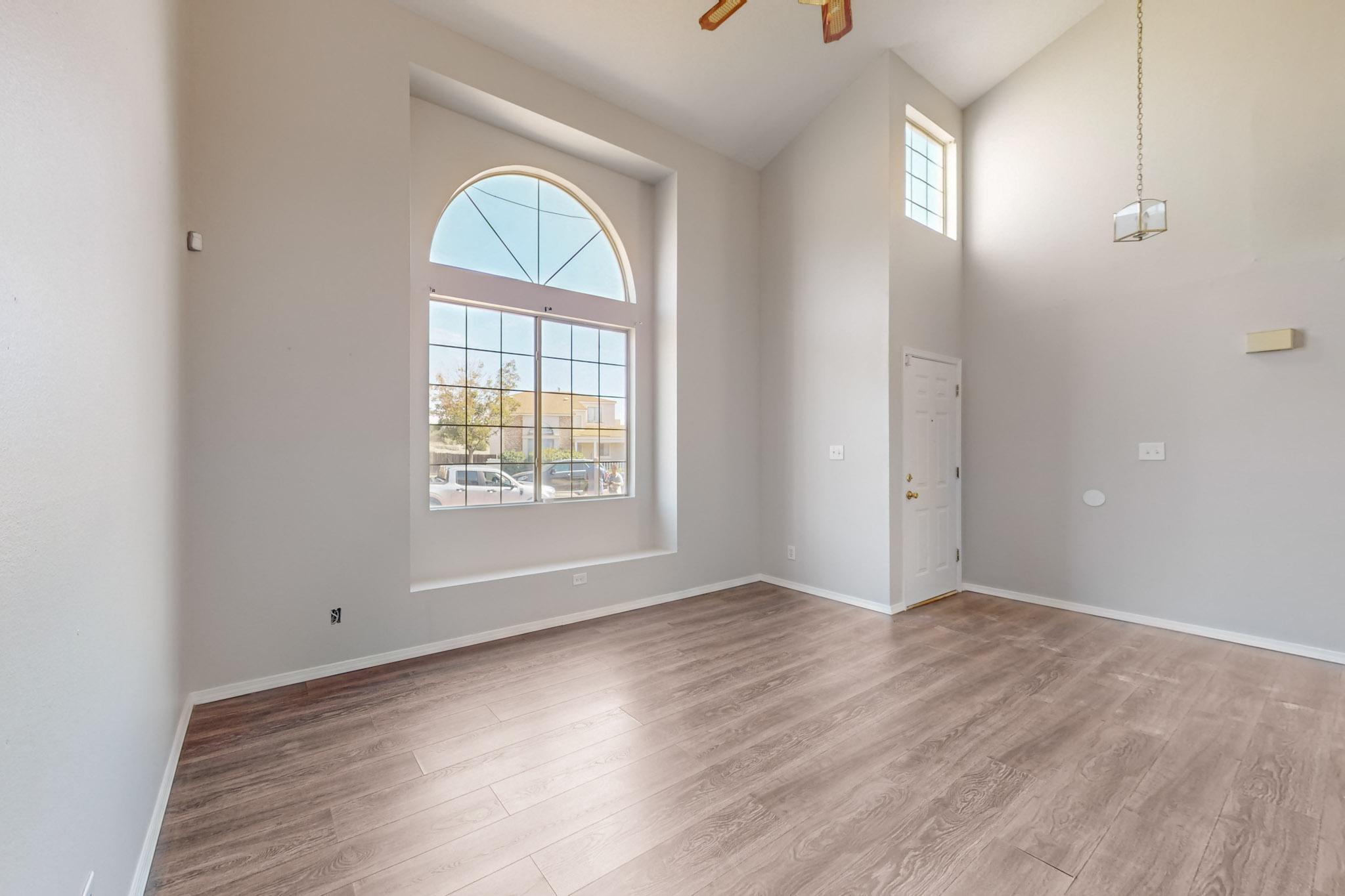 1661 TWINBERRY Drive NE