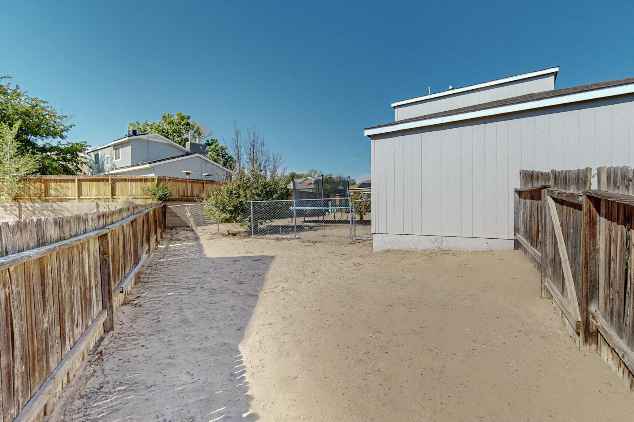 1661 TWINBERRY Drive NE