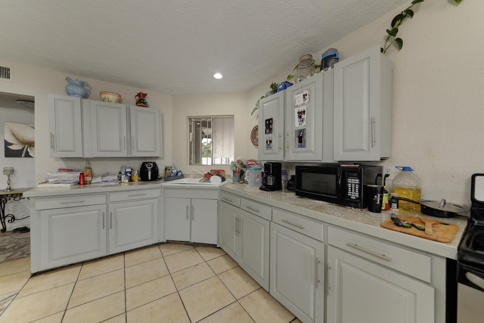 337 RHODE ISLAND Street NE