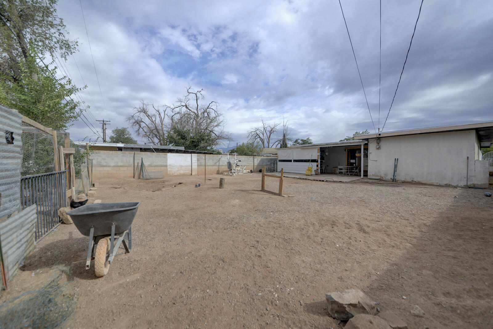 337 RHODE ISLAND Street NE