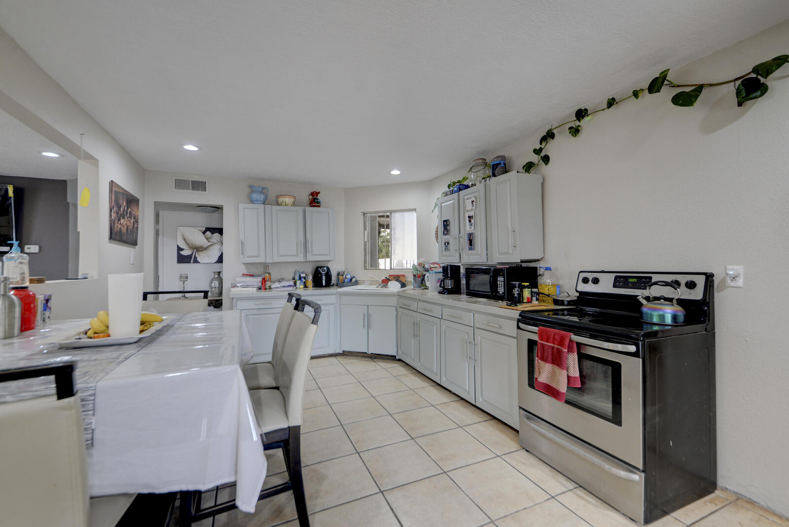 337 RHODE ISLAND Street NE