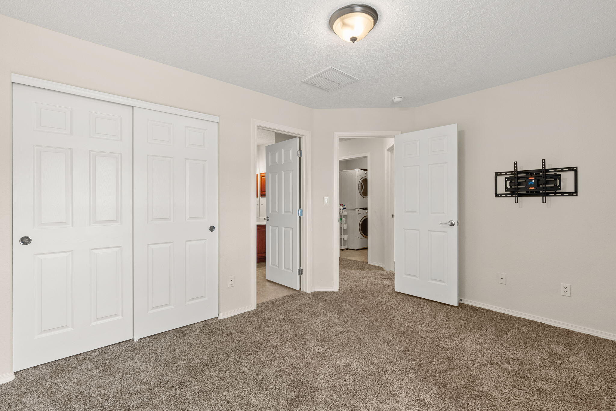 7916 Unionville Court NW