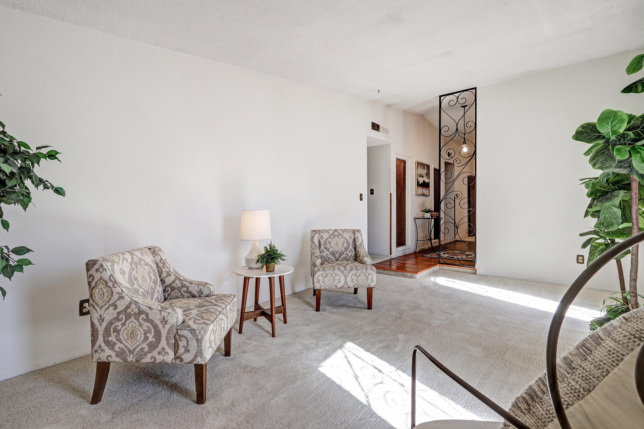 12409 REGENT Avenue NE