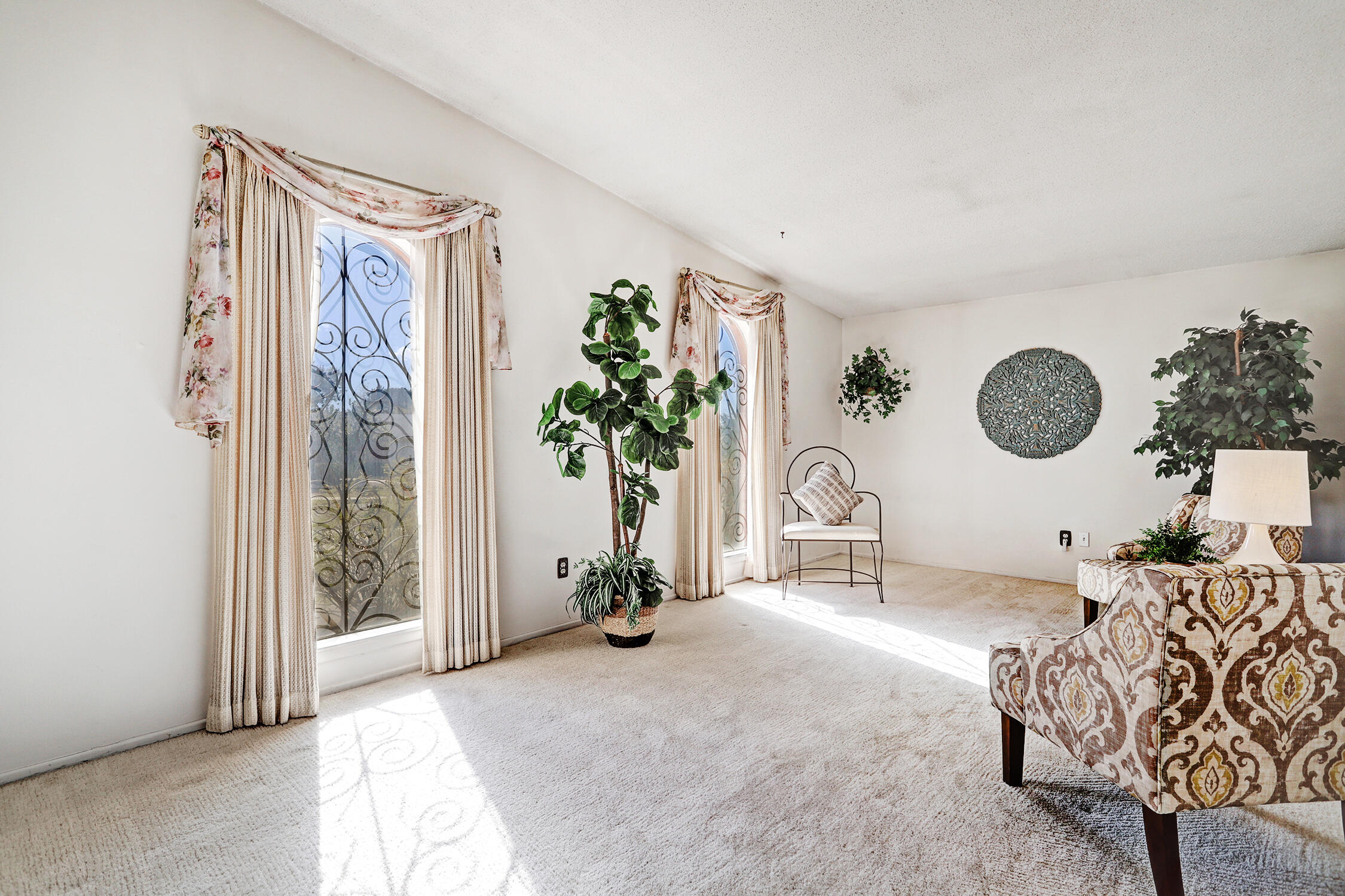 12409 REGENT Avenue NE