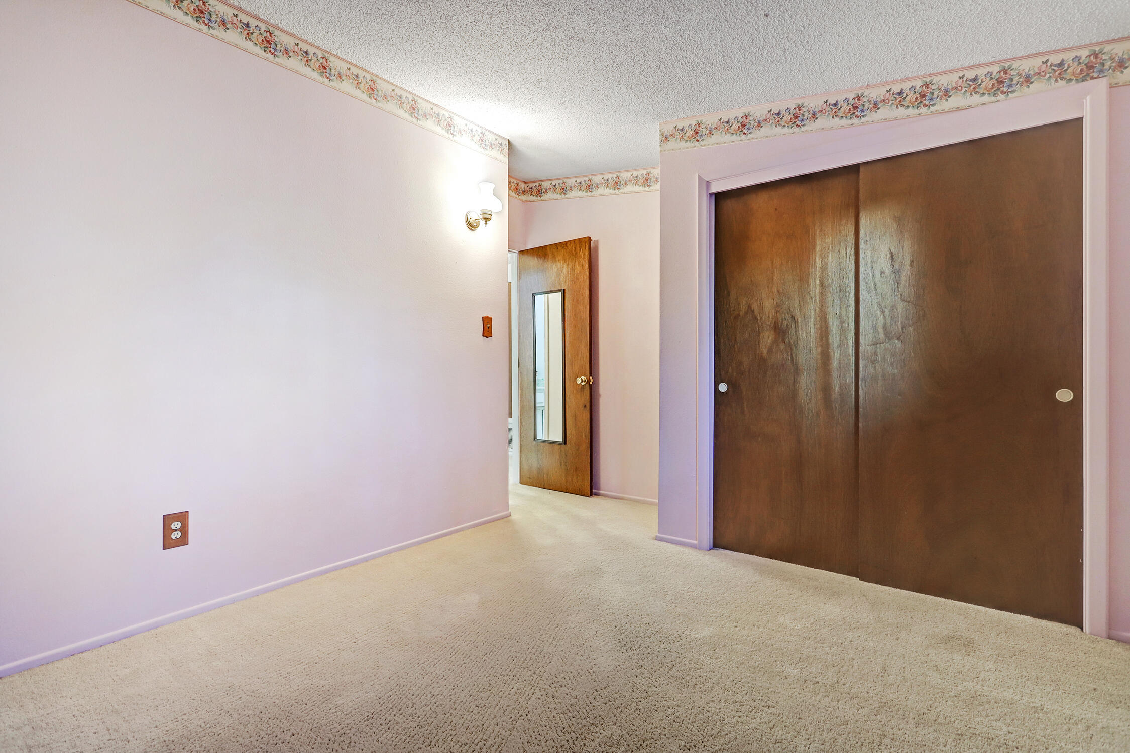 12409 REGENT Avenue NE