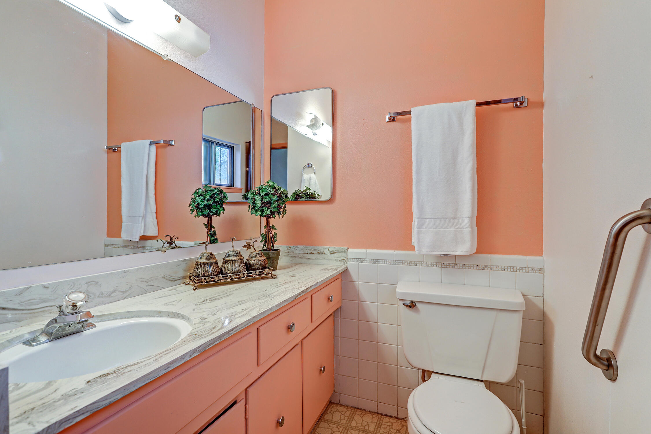 12409 REGENT Avenue NE