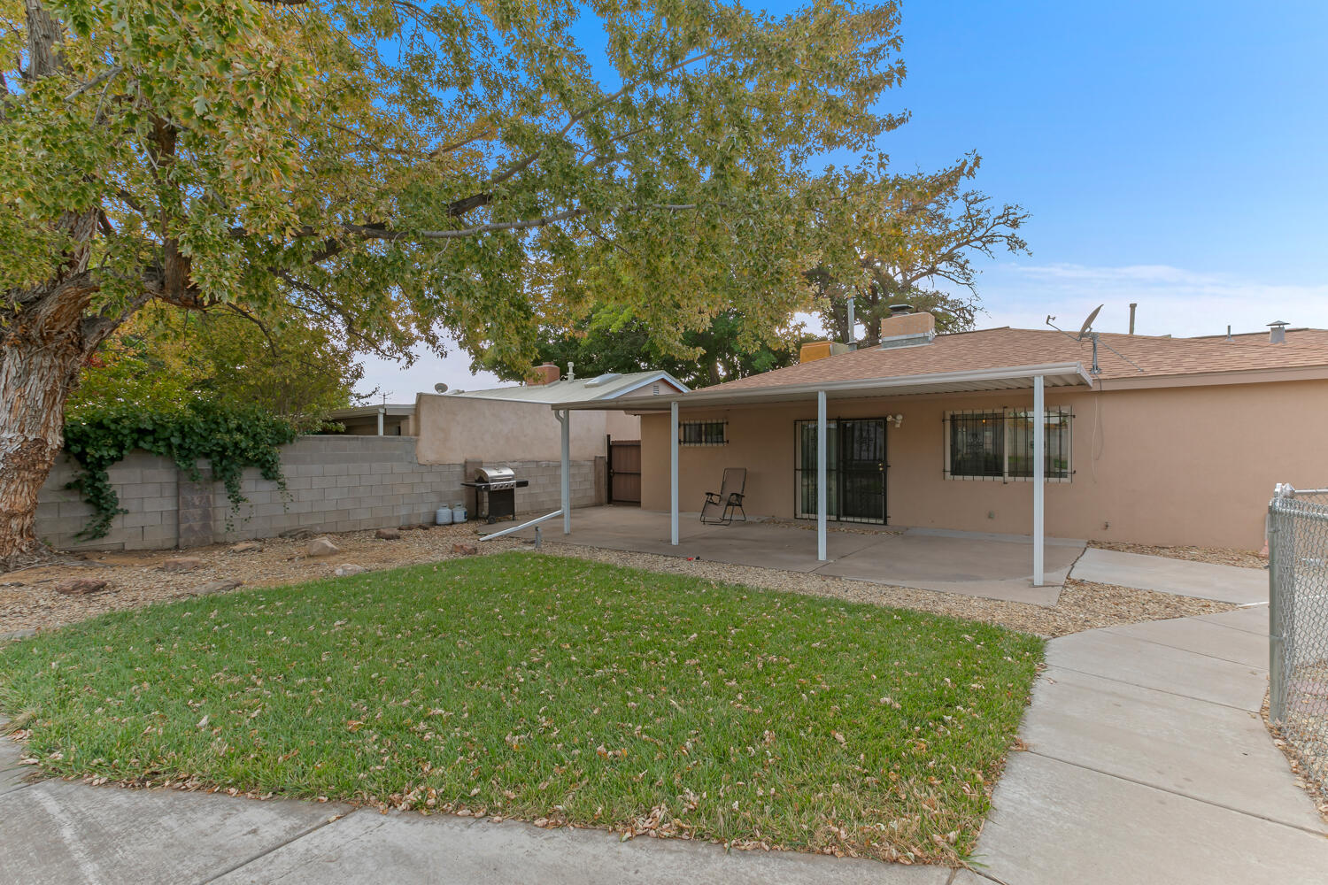 1408 Erbbe Street NE