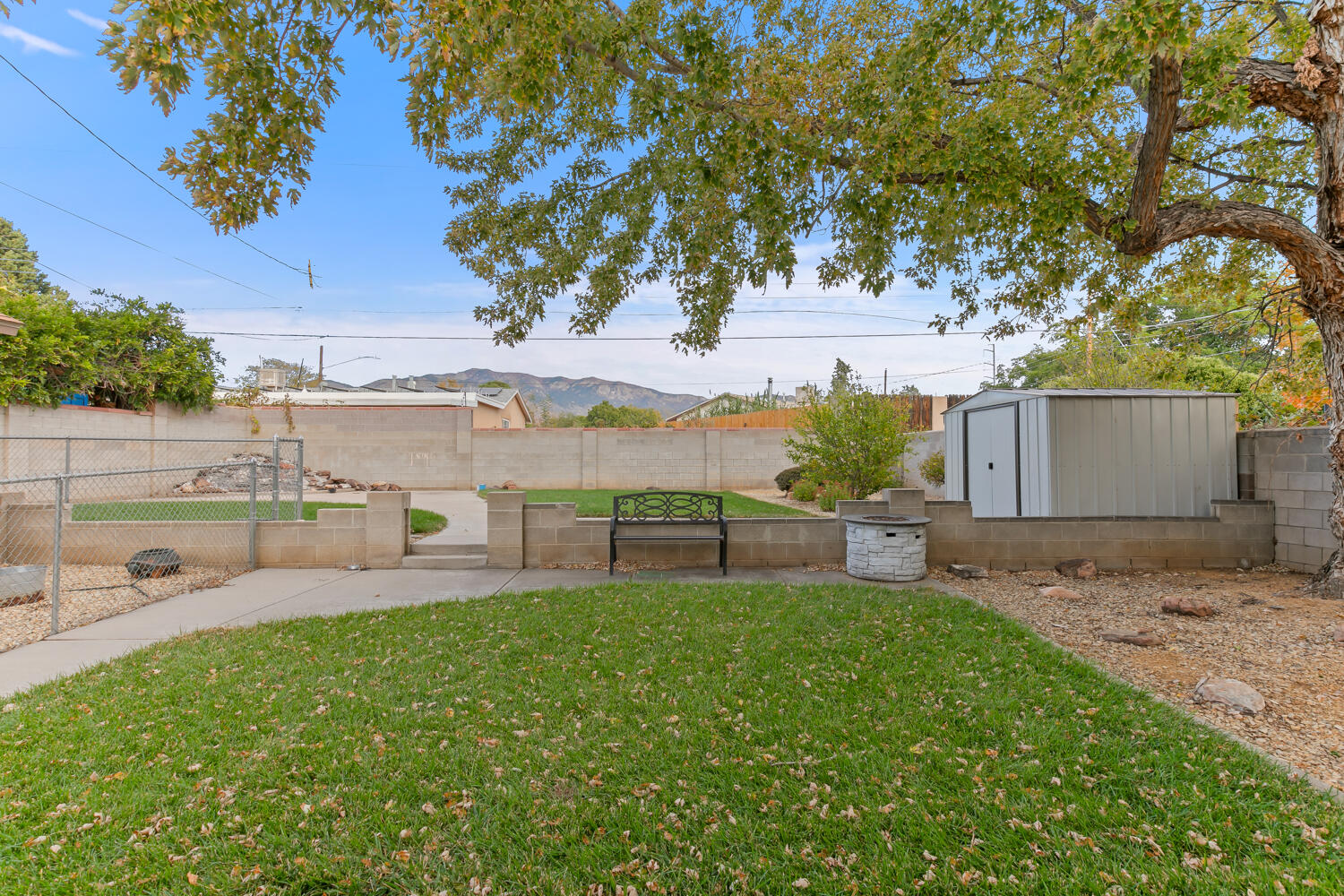 1408 Erbbe Street NE