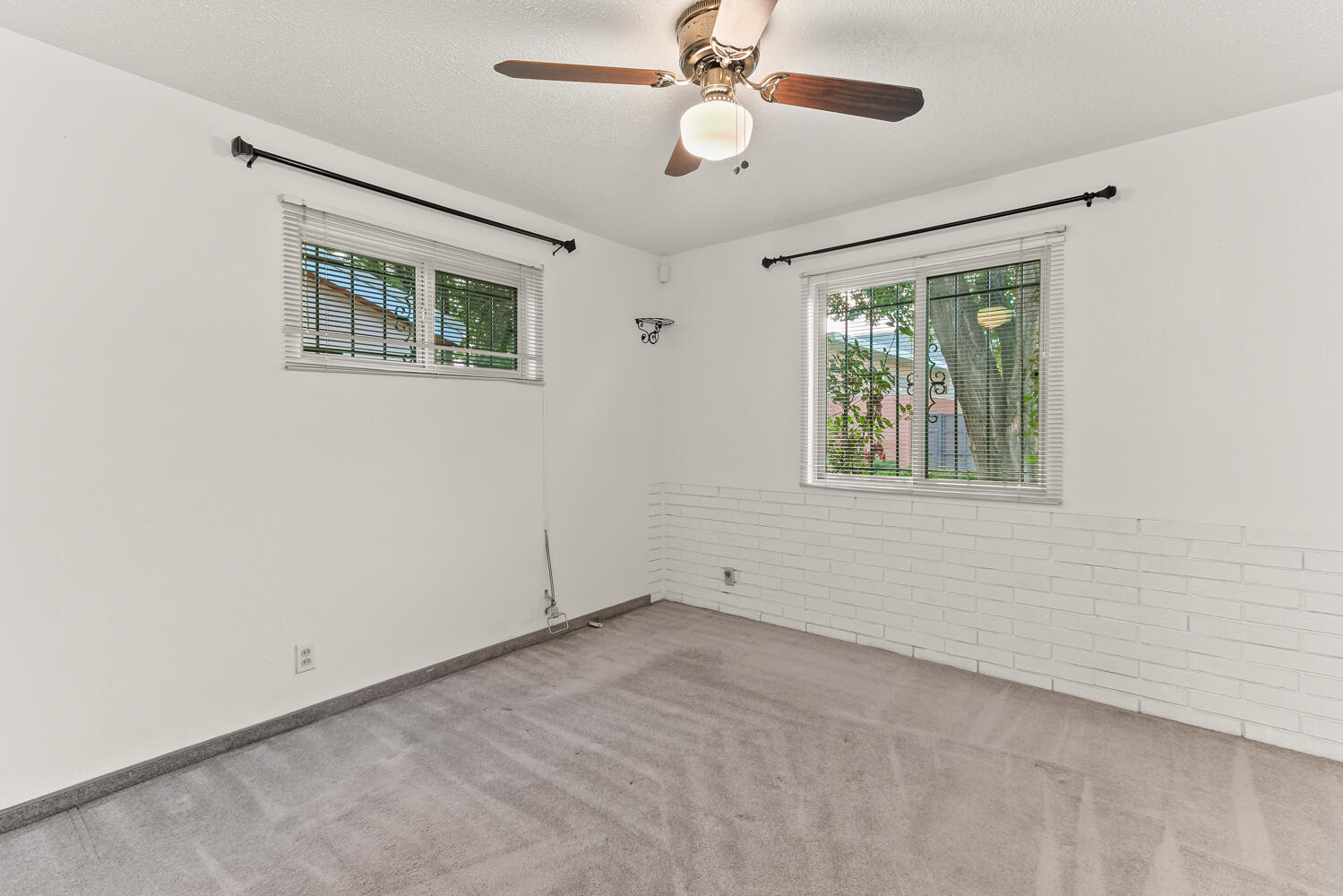 1408 Erbbe Street NE