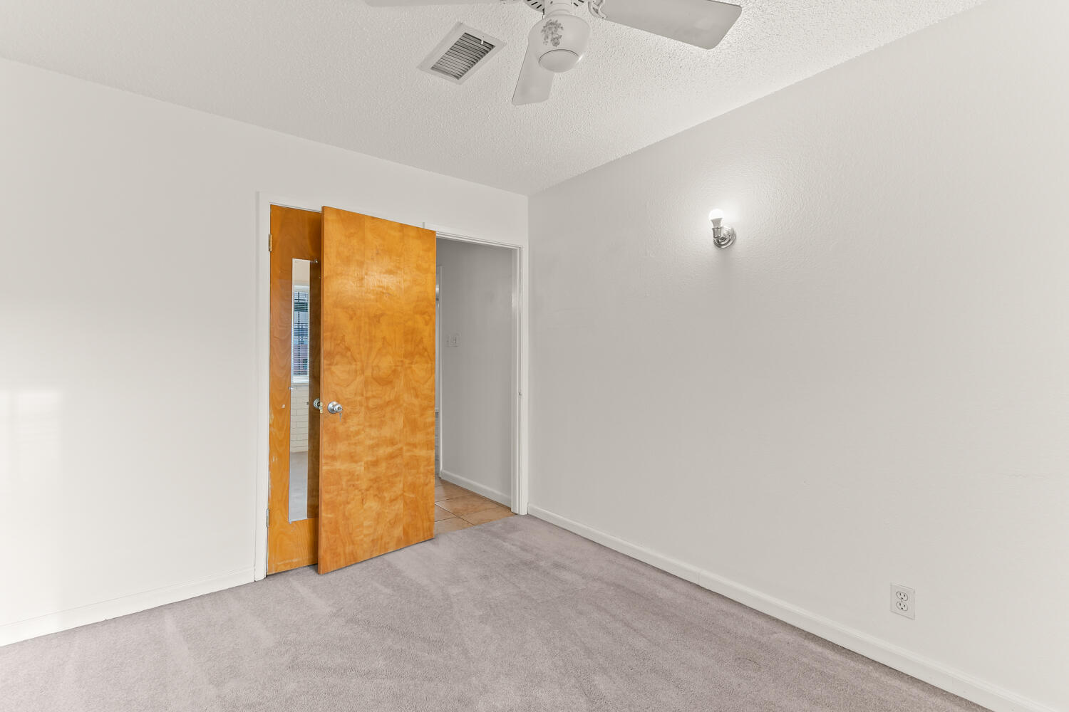 1408 Erbbe Street NE