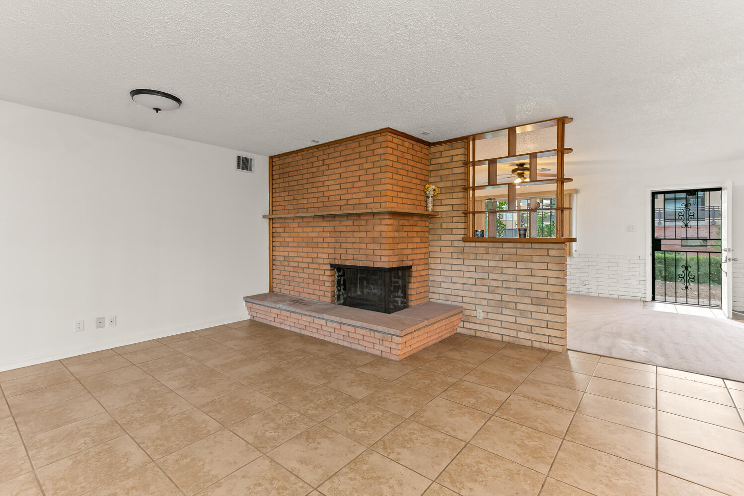 1408 Erbbe Street NE