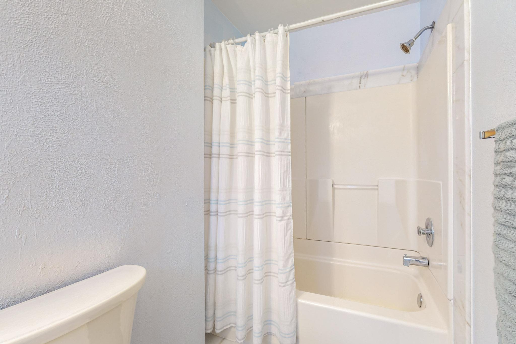 3108 QUEBEC Drive NE