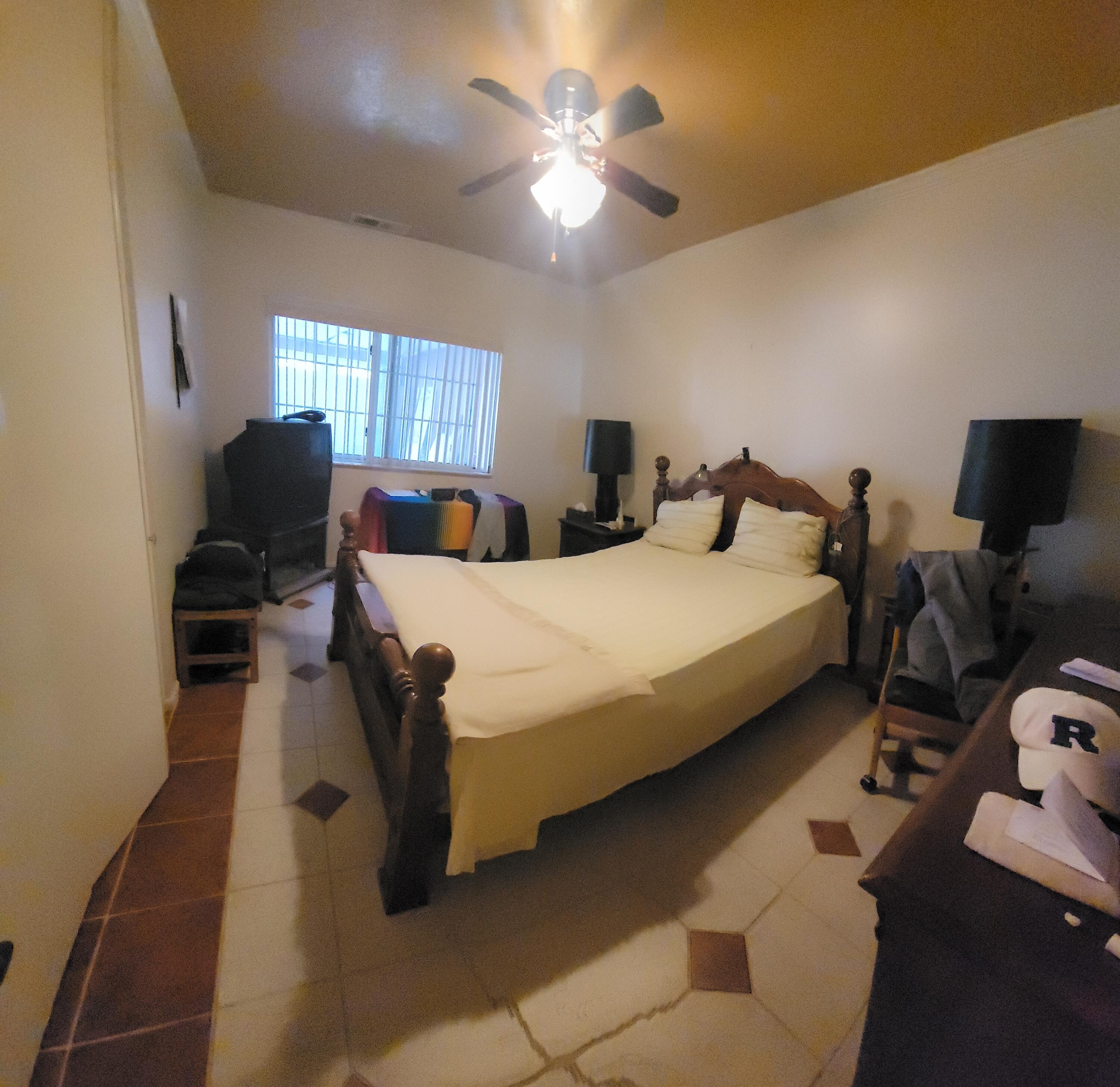 10000 COUNTRY CLUB Lane NW 1