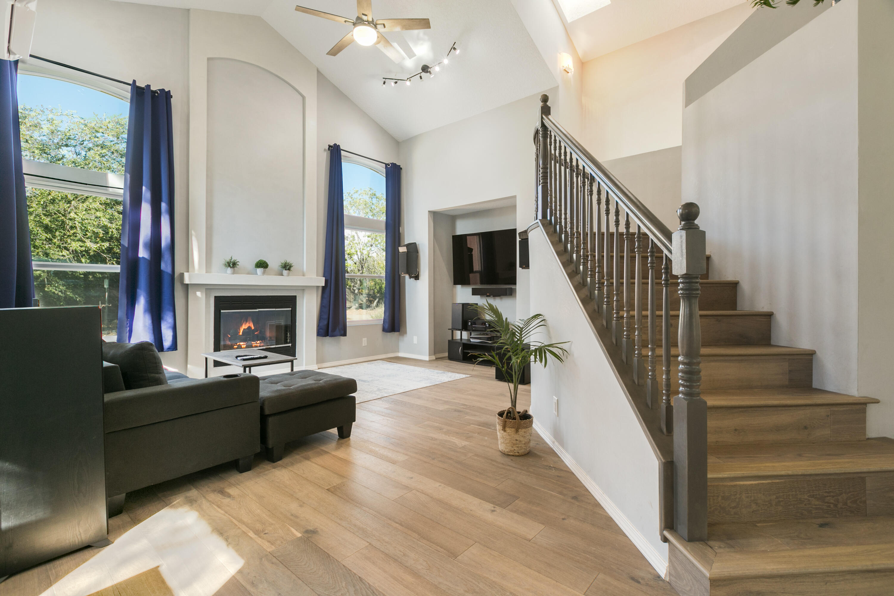 6721 MESA MARIPOSA Place NW