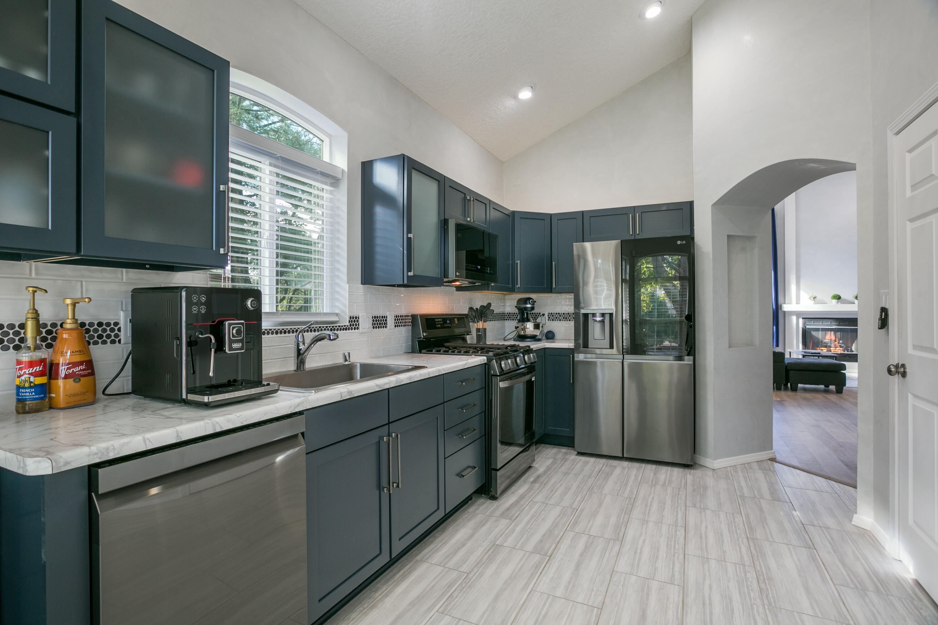 6721 MESA MARIPOSA Place NW