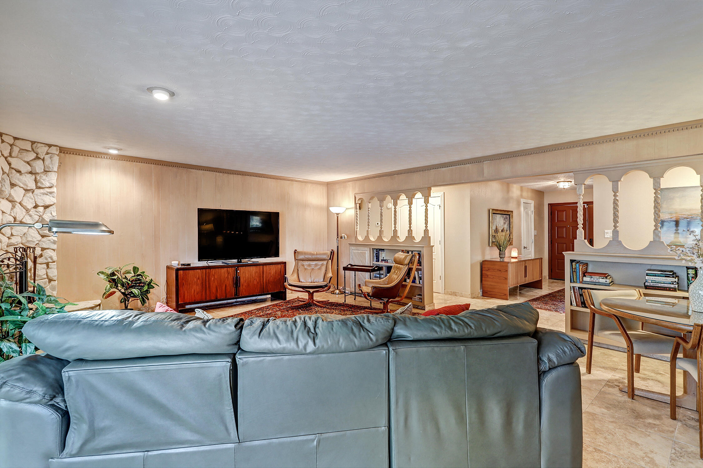 1813 PEDREGOSO Court SE