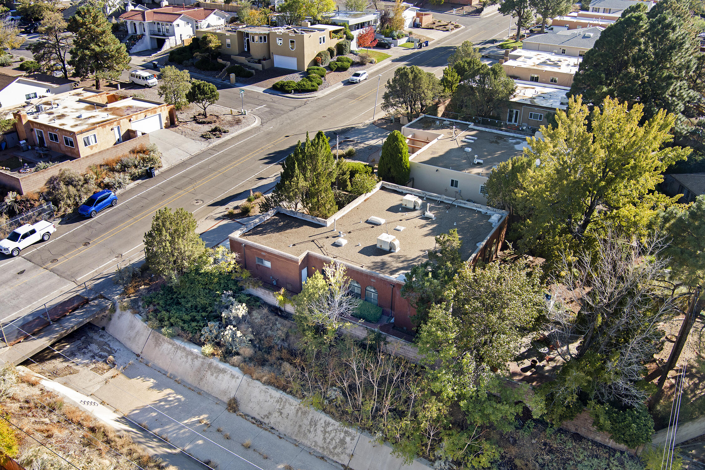 1021 WAGON TRAIN Drive SE