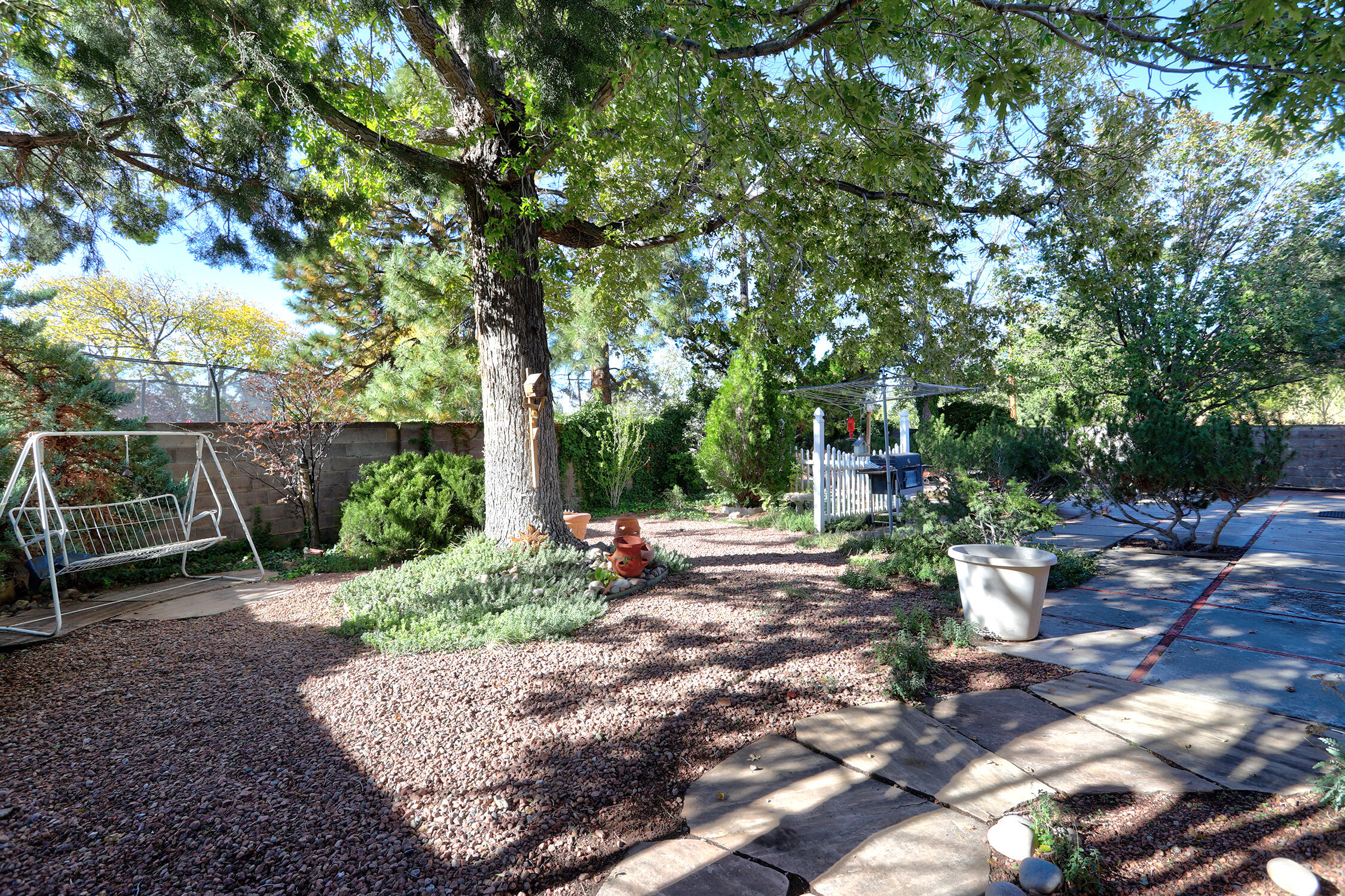 1021 WAGON TRAIN Drive SE