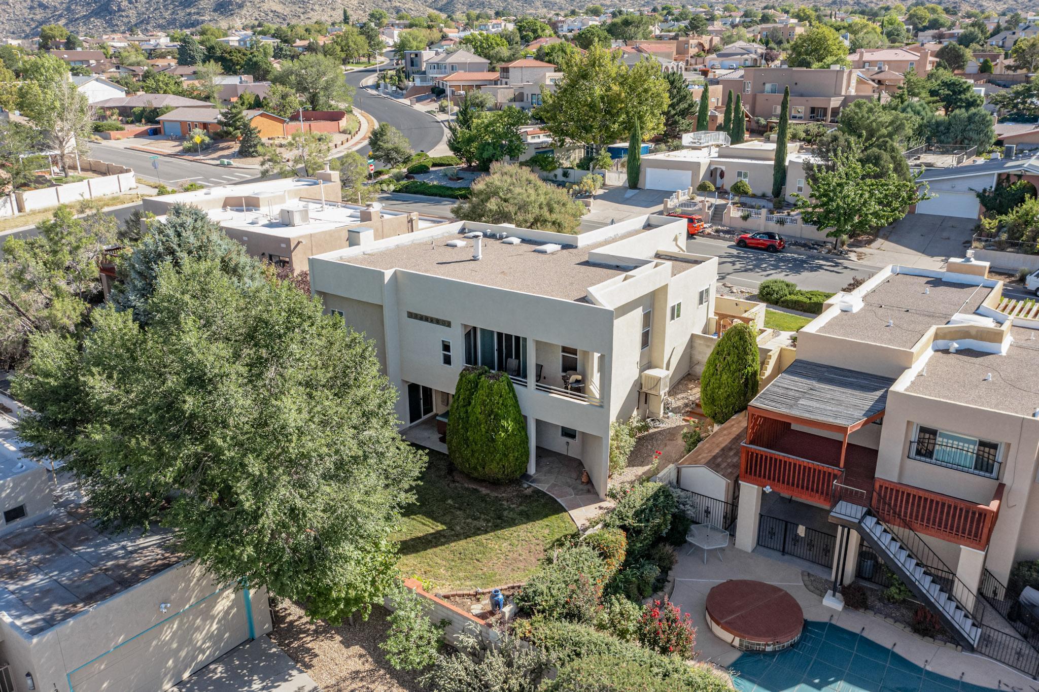 1505 MONTE LARGO Drive NE