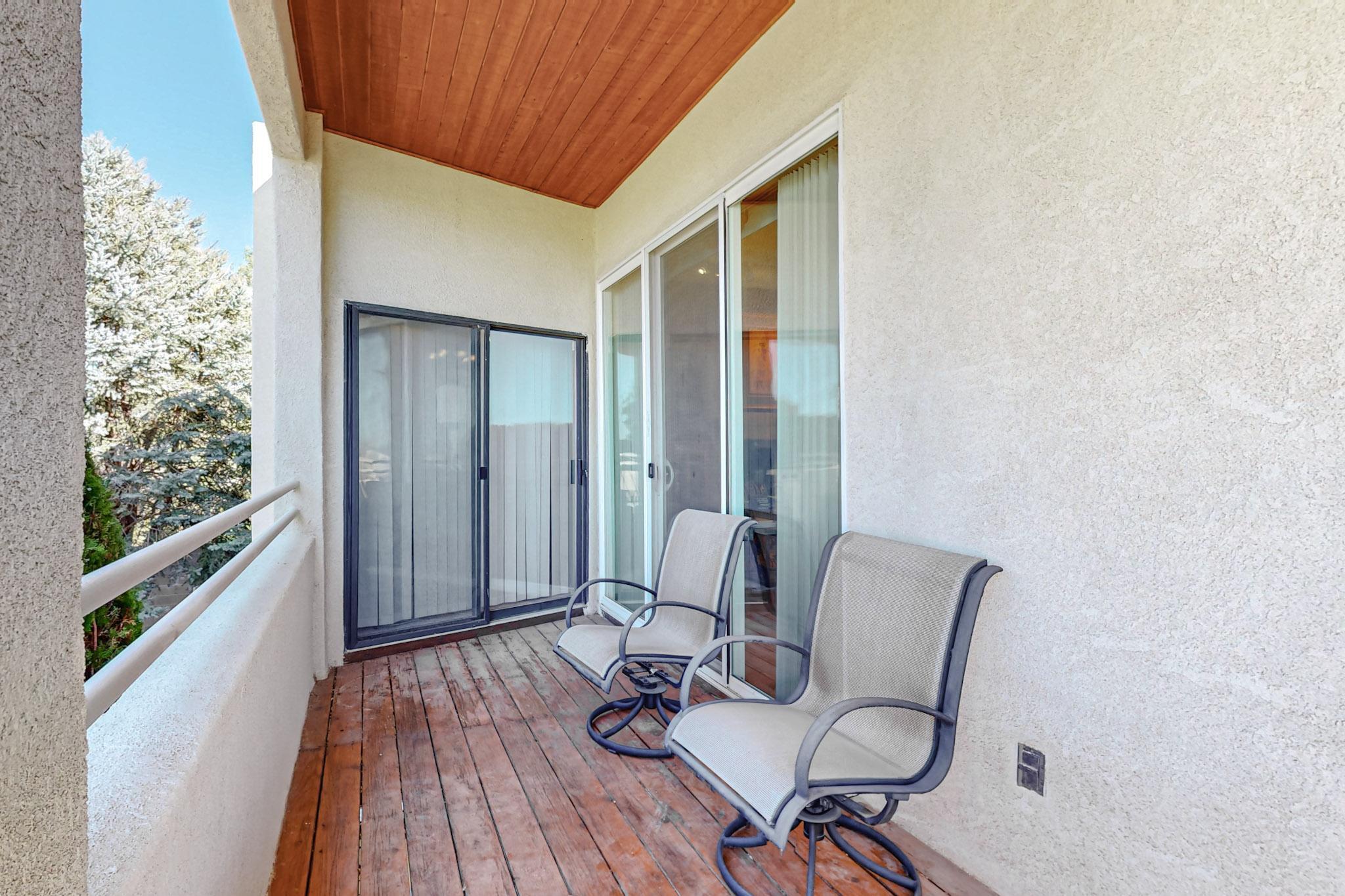 1505 MONTE LARGO Drive NE