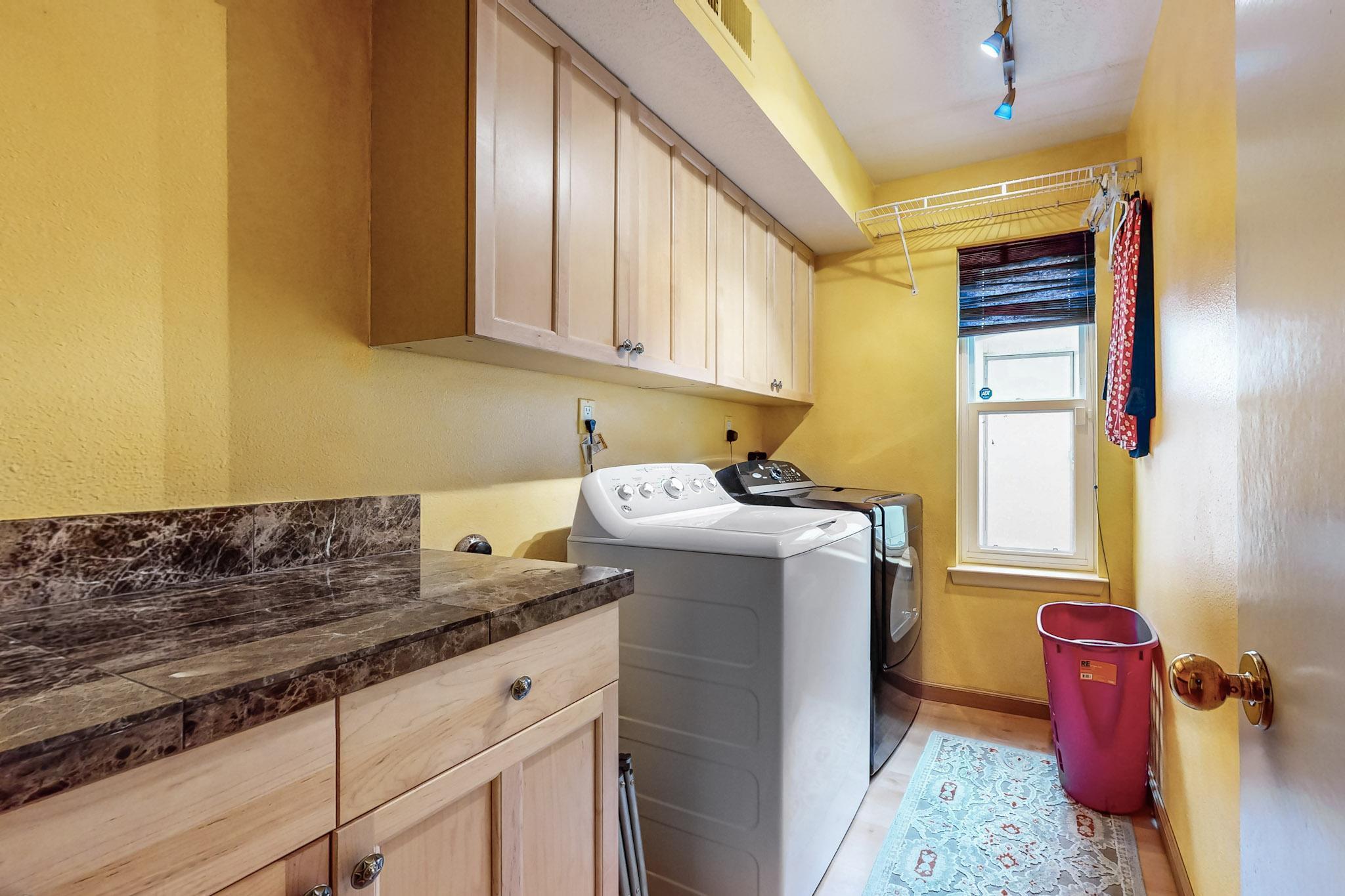 1505 MONTE LARGO Drive NE