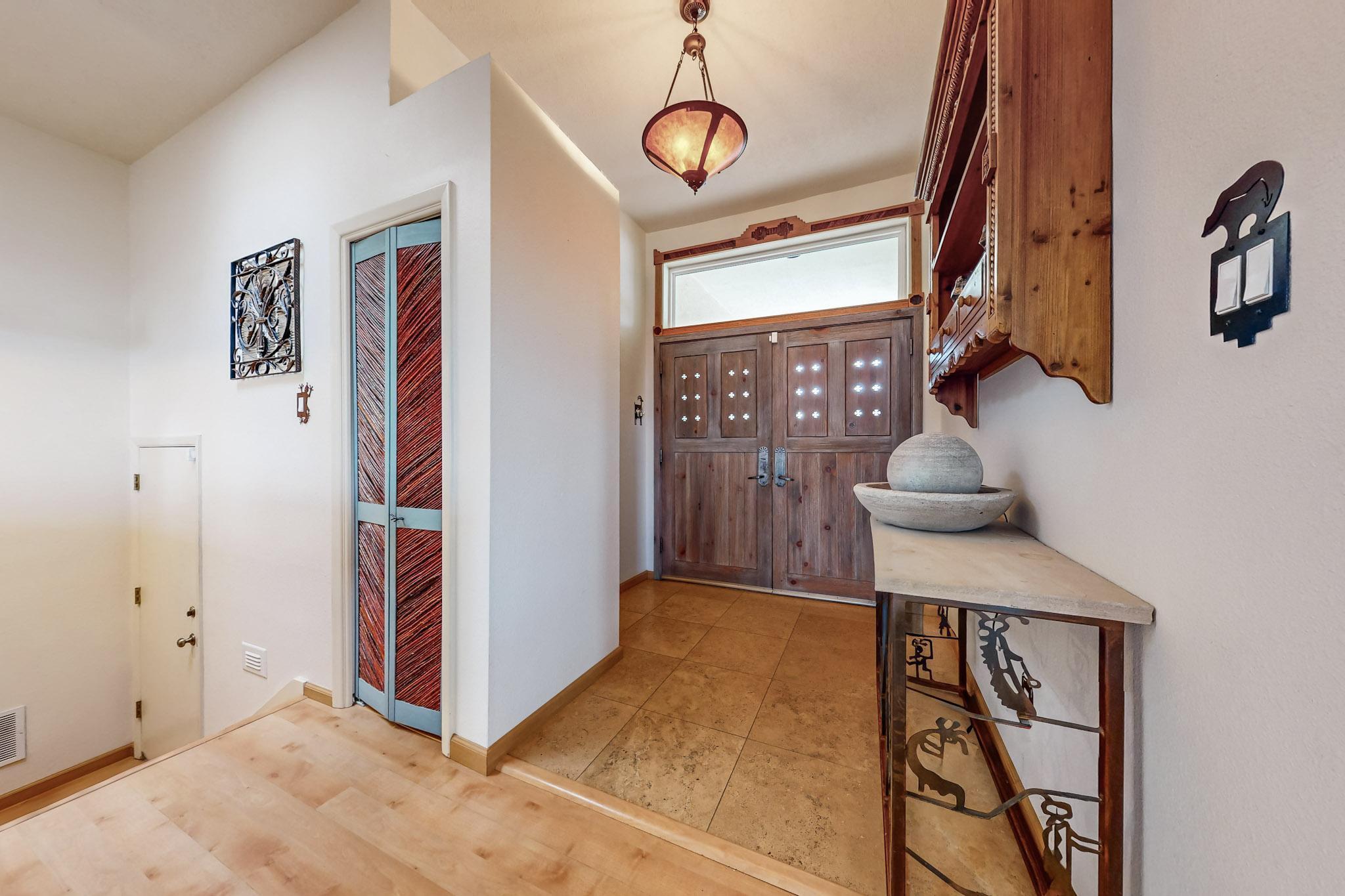 1505 MONTE LARGO Drive NE