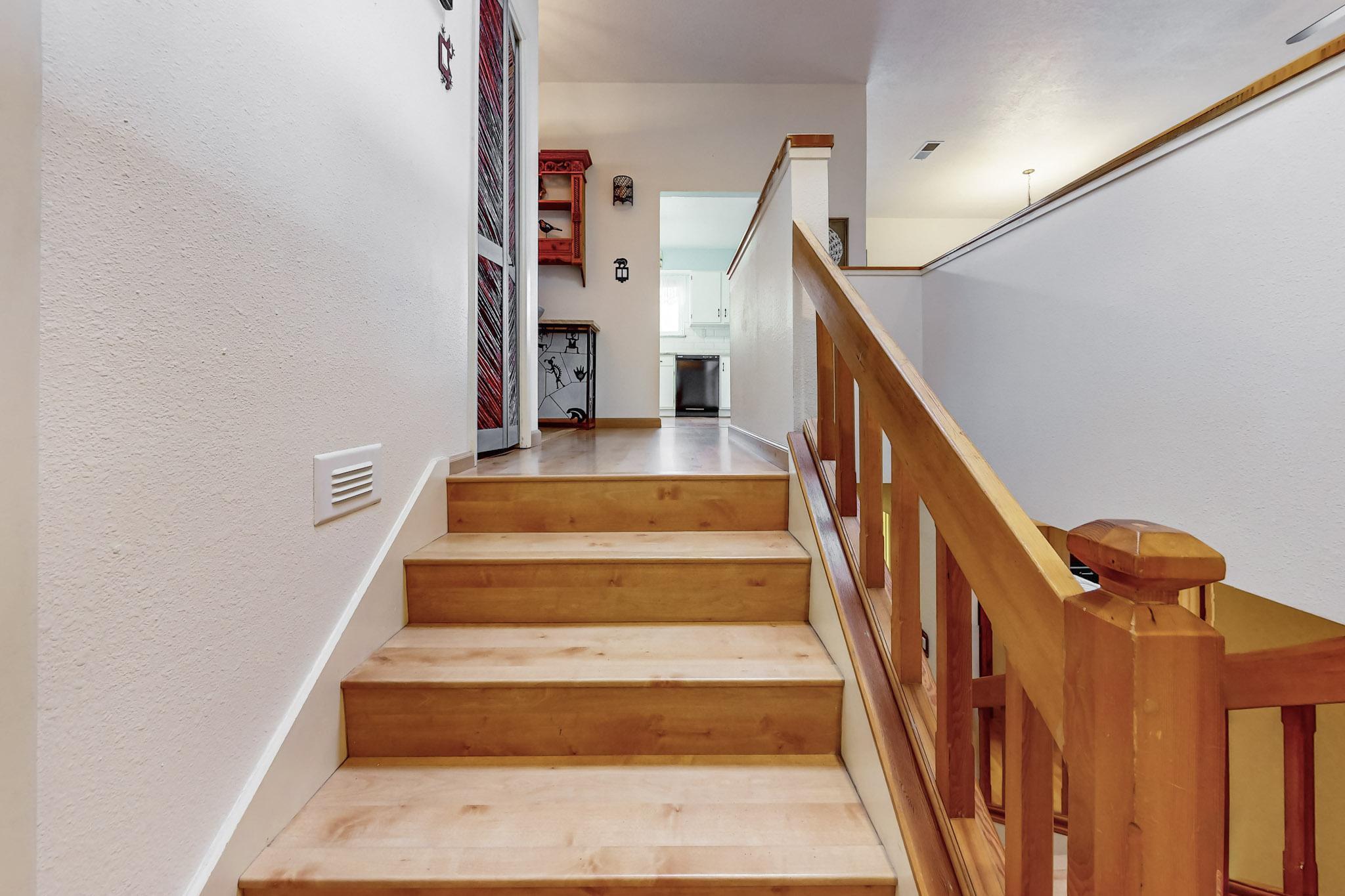 1505 MONTE LARGO Drive NE