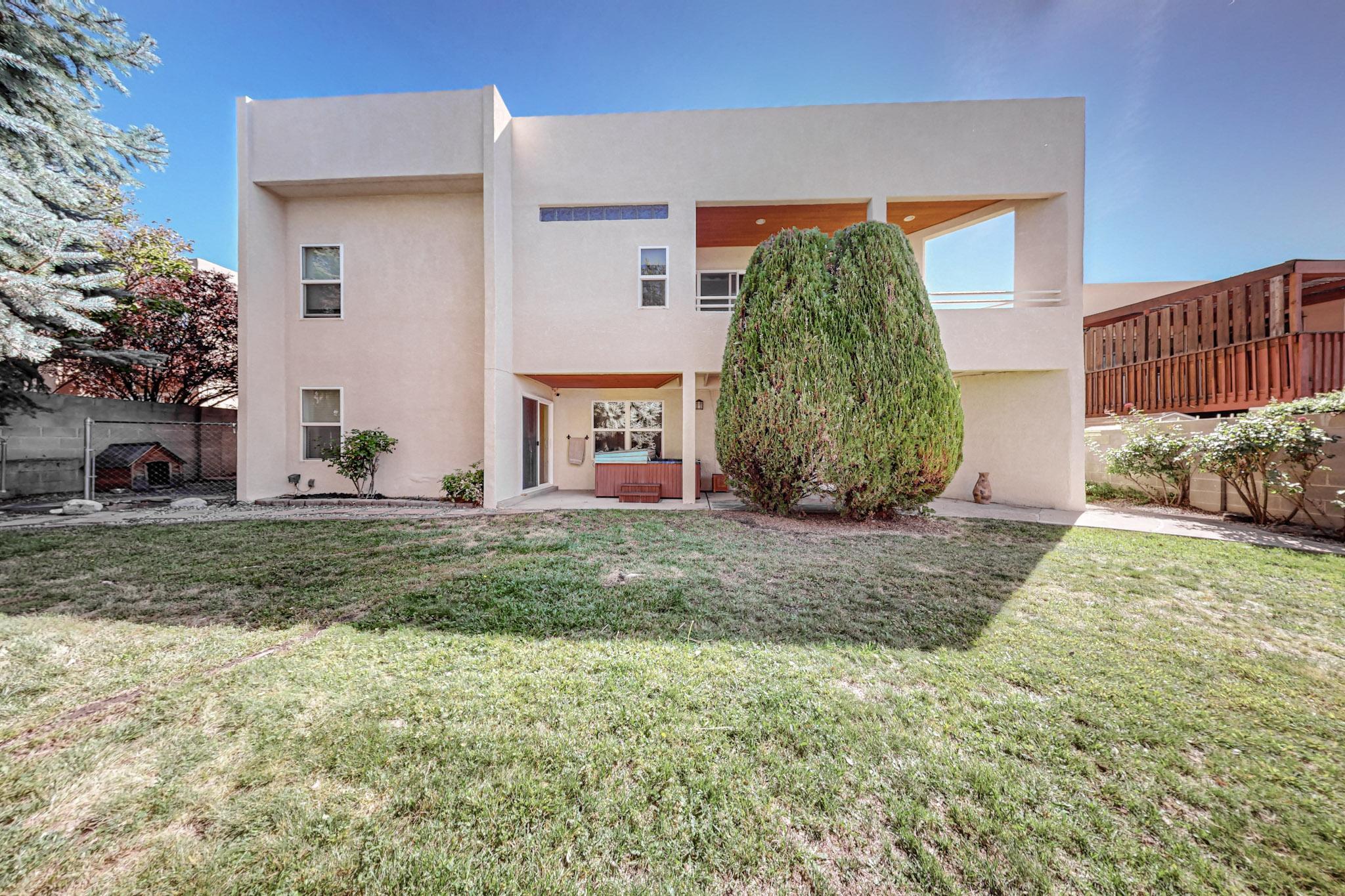 1505 MONTE LARGO Drive NE